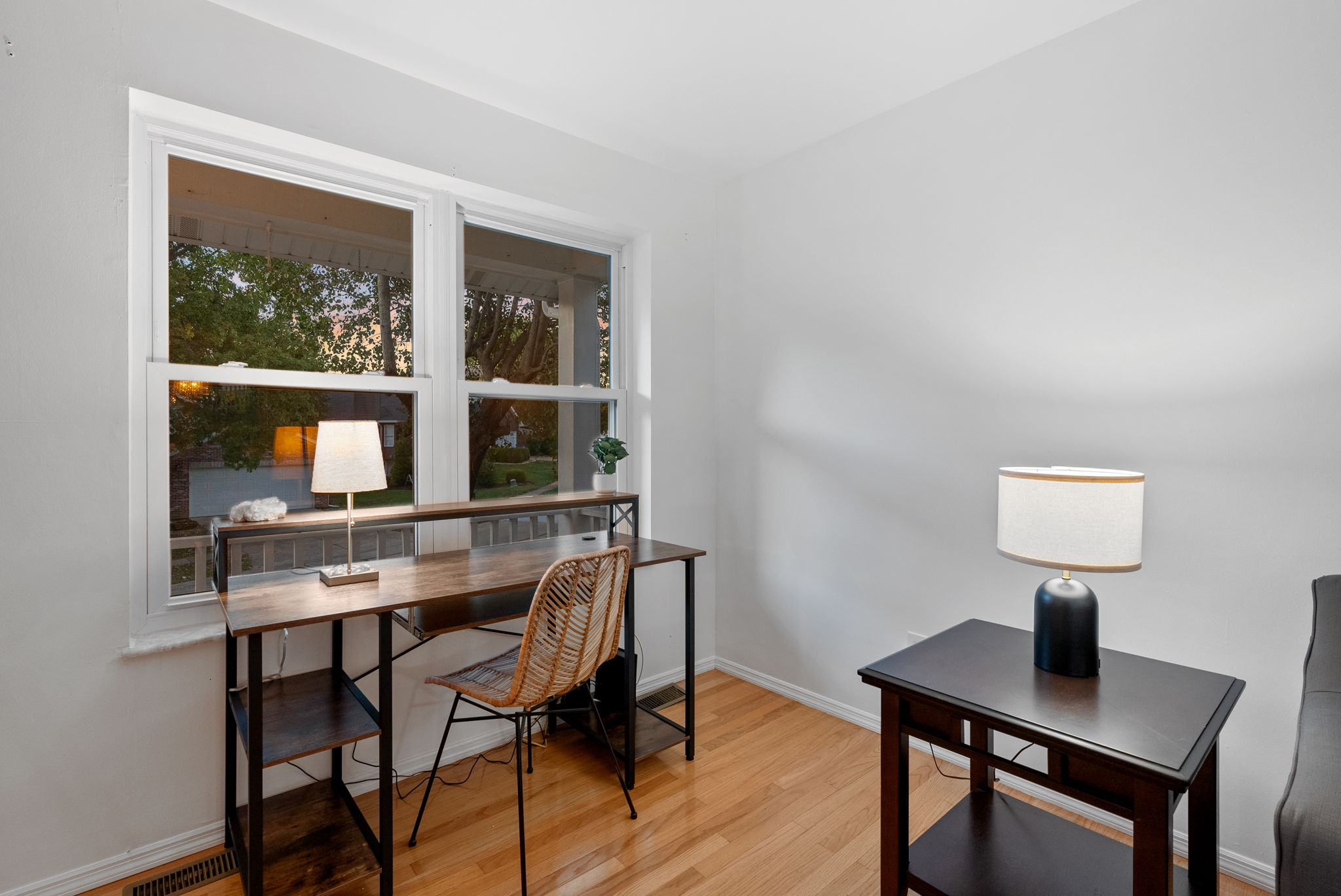 3 Bedrooms Bedrooms, ,2.5 BathroomsBathrooms,Woodford Rentals,For Rent,1339