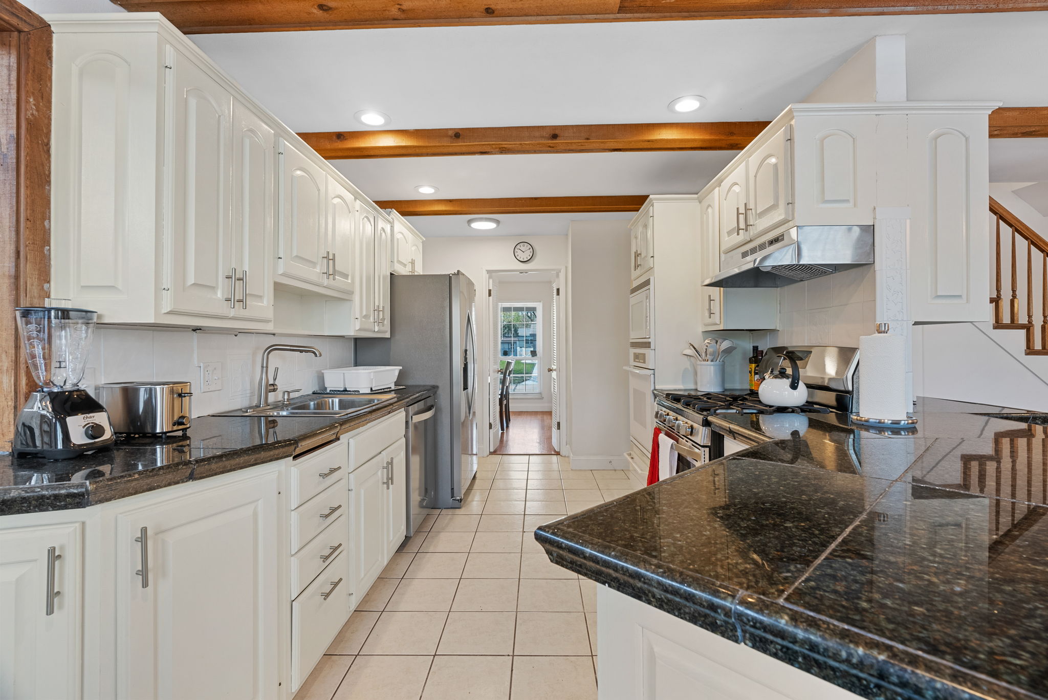 5 Bedrooms Bedrooms, ,3 BathroomsBathrooms,Woodford Rentals,For Rent,1341