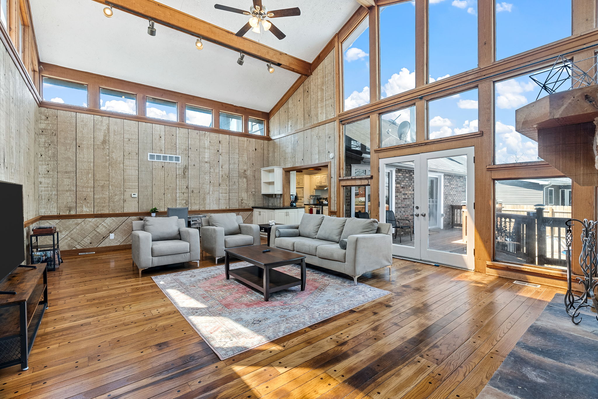 5 Bedrooms Bedrooms, ,3 BathroomsBathrooms,Woodford Rentals,For Rent,1341