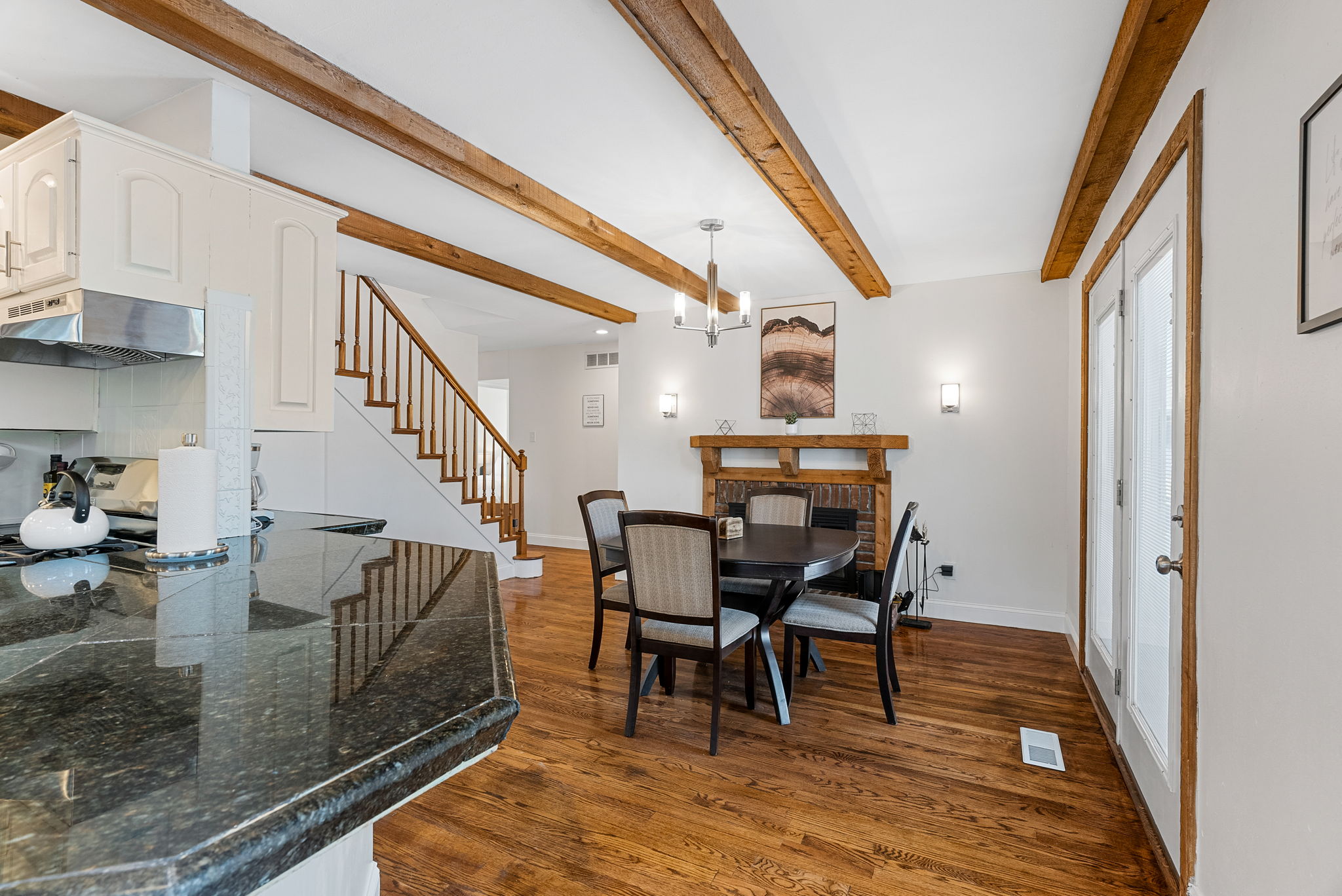 5 Bedrooms Bedrooms, ,3 BathroomsBathrooms,Woodford Rentals,For Rent,1341