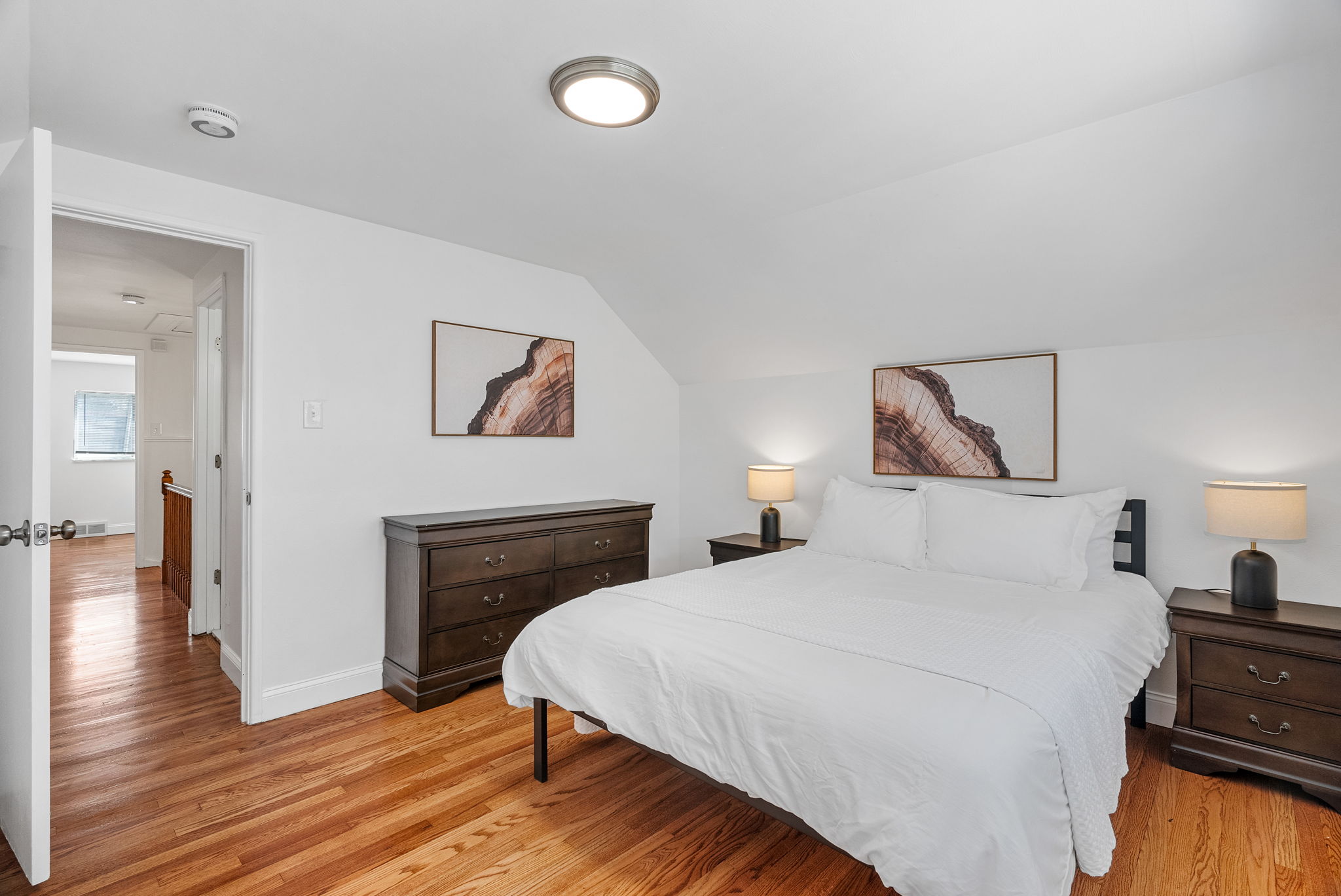 5 Bedrooms Bedrooms, ,3 BathroomsBathrooms,Woodford Rentals,For Rent,1341
