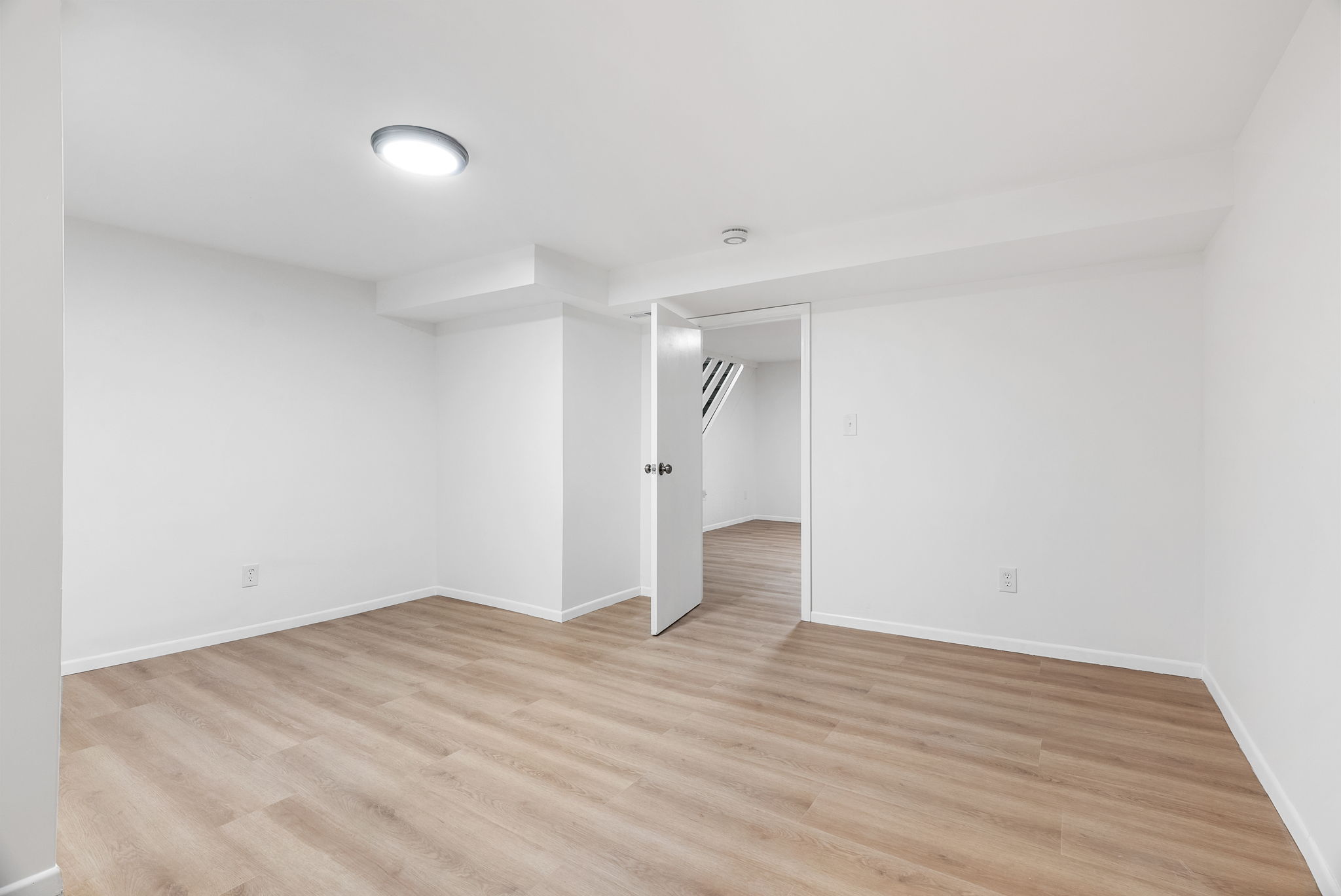 5 Bedrooms Bedrooms, ,3 BathroomsBathrooms,Woodford Rentals,For Rent,1341