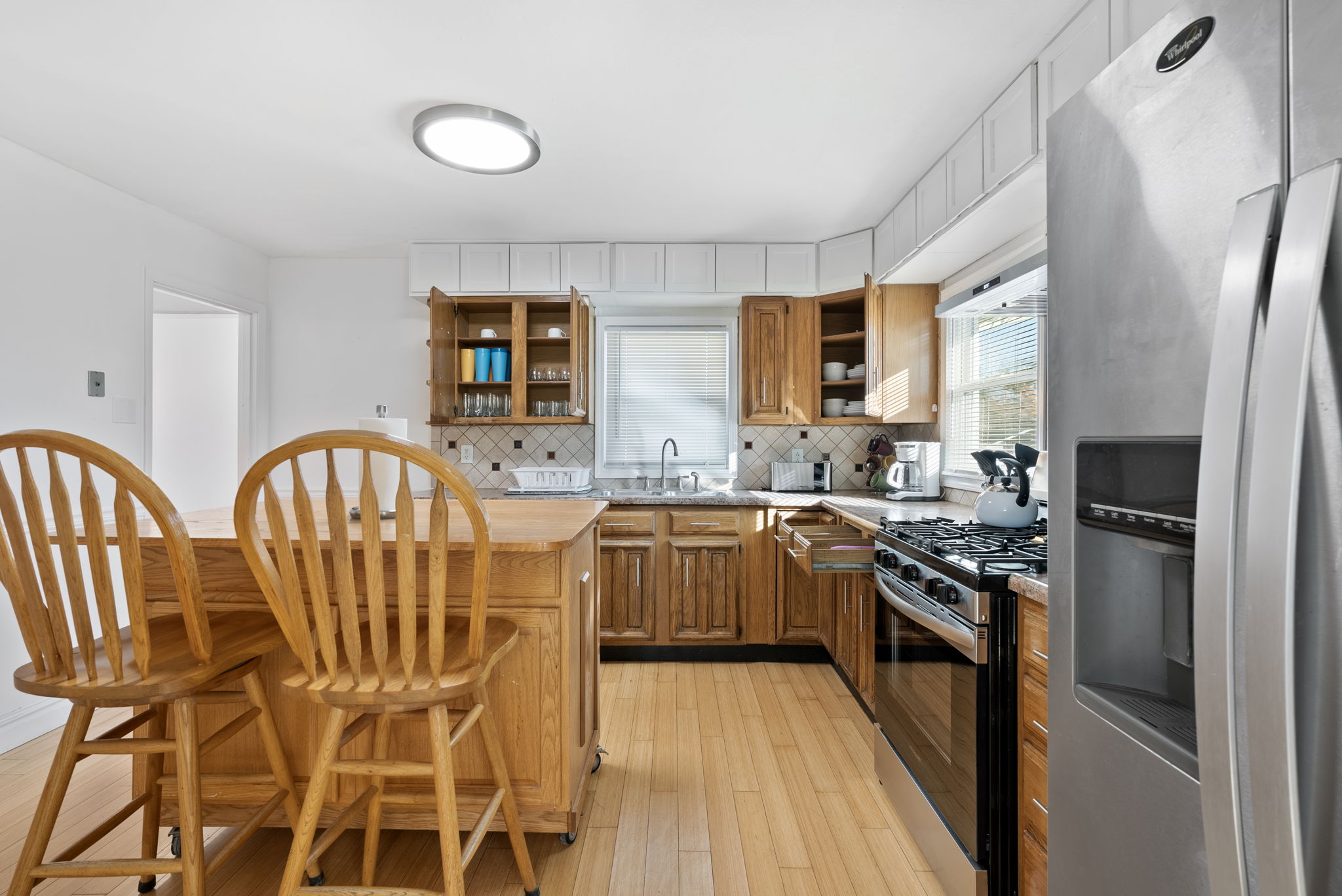 4 Bedrooms Bedrooms, ,2 BathroomsBathrooms,Woodford Rentals,For Rent,1342