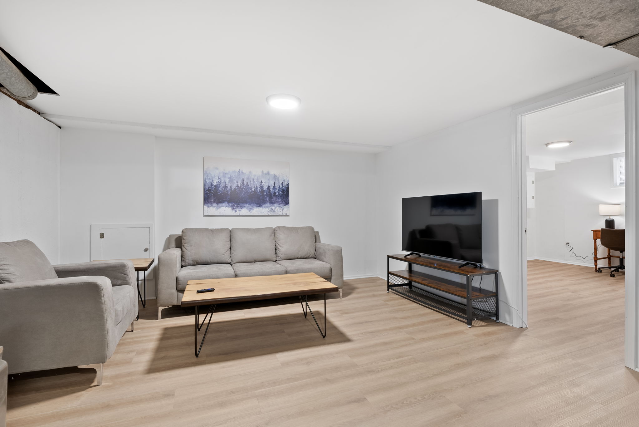 4 Bedrooms Bedrooms, ,2 BathroomsBathrooms,Woodford Rentals,For Rent,1342