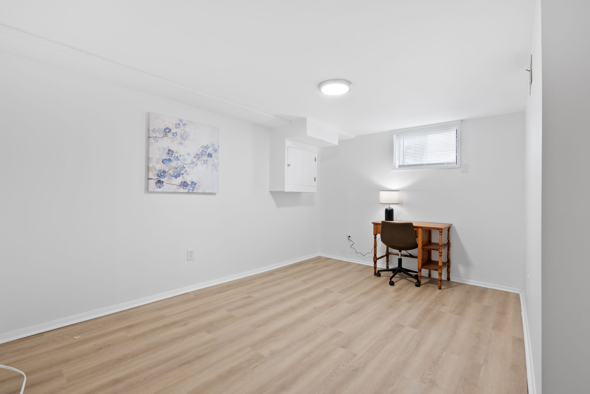4 Bedrooms Bedrooms, ,2 BathroomsBathrooms,Woodford Rentals,For Rent,1342