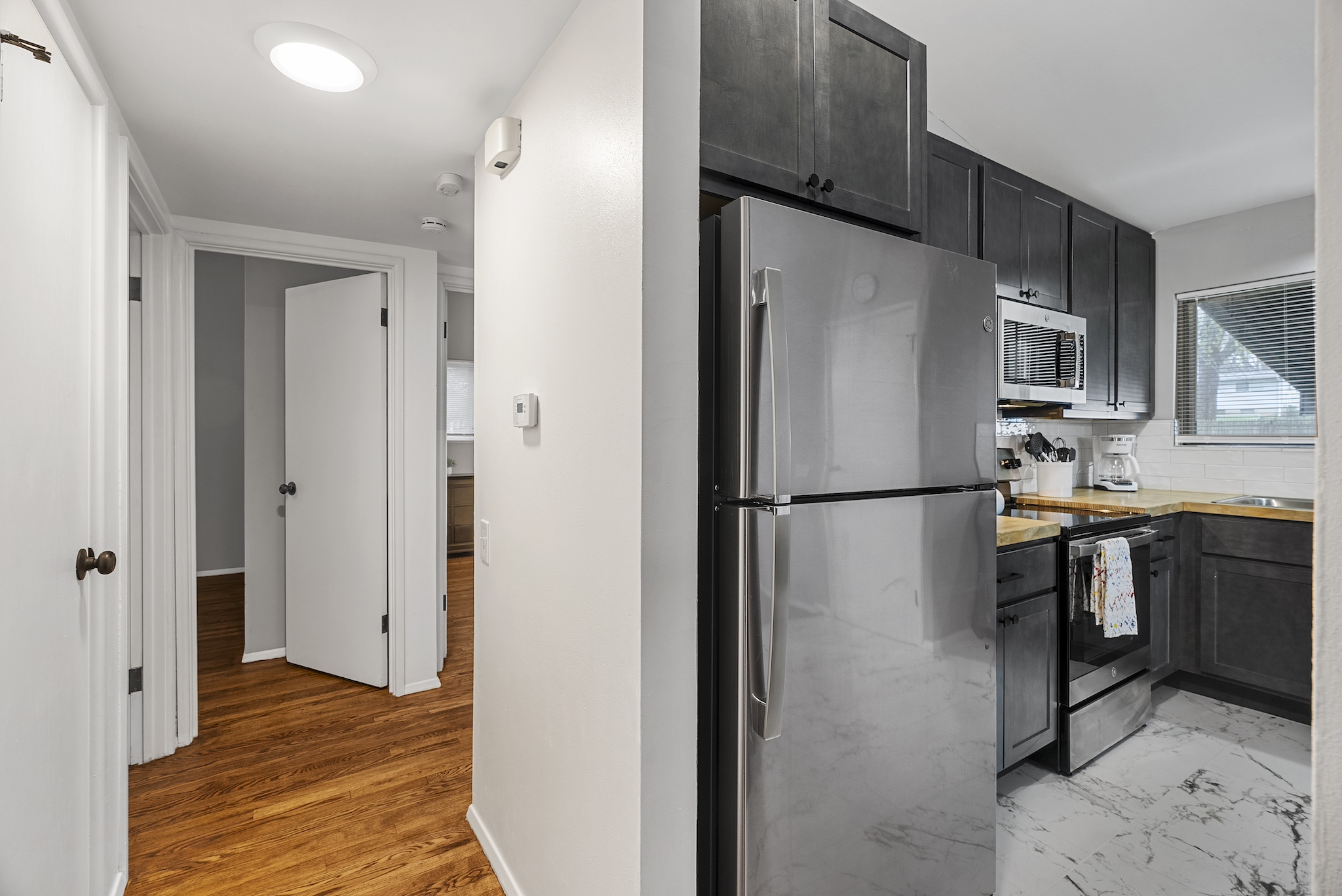 3 Bedrooms Bedrooms, ,1 BathroomBathrooms,Woodford Rentals,For Rent,1345