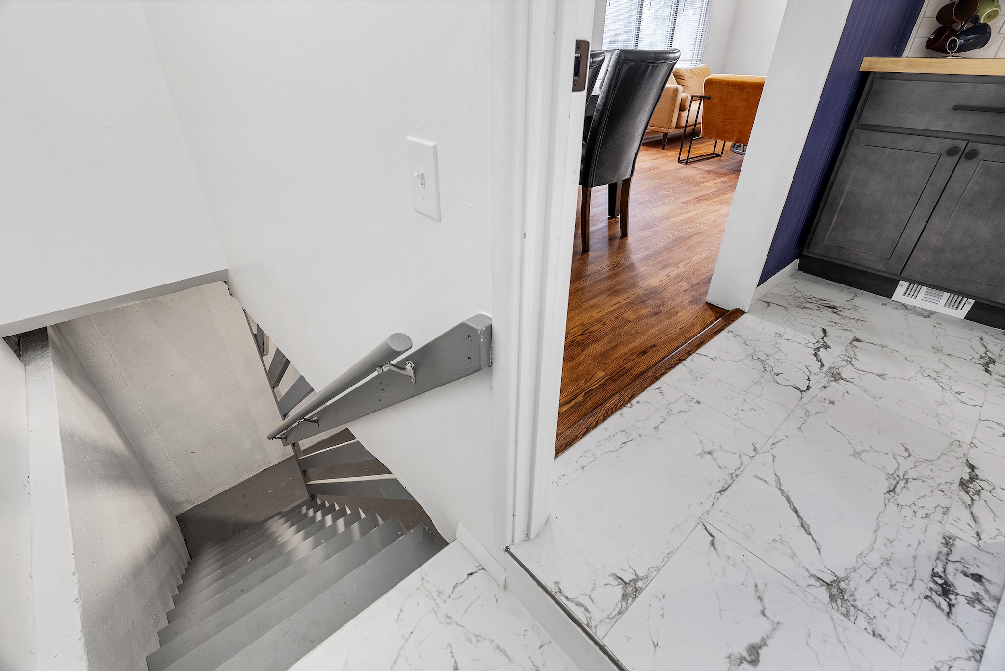 3 Bedrooms Bedrooms, ,1 BathroomBathrooms,Woodford Rentals,For Rent,1345