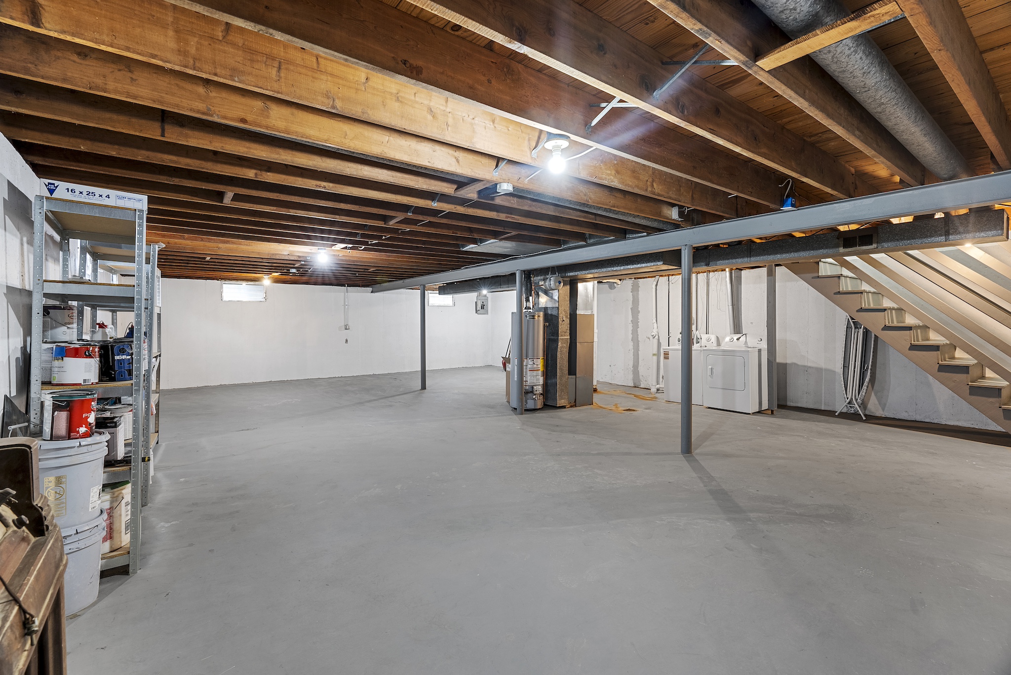 3 Bedrooms Bedrooms, ,1 BathroomBathrooms,Woodford Rentals,For Rent,1345
