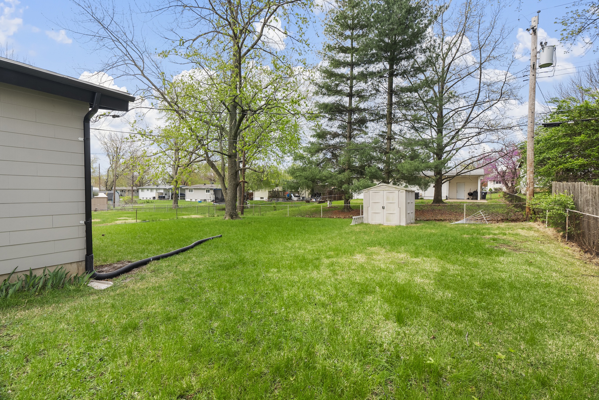3 Bedrooms Bedrooms, ,1 BathroomBathrooms,Woodford Rentals,For Rent,1345