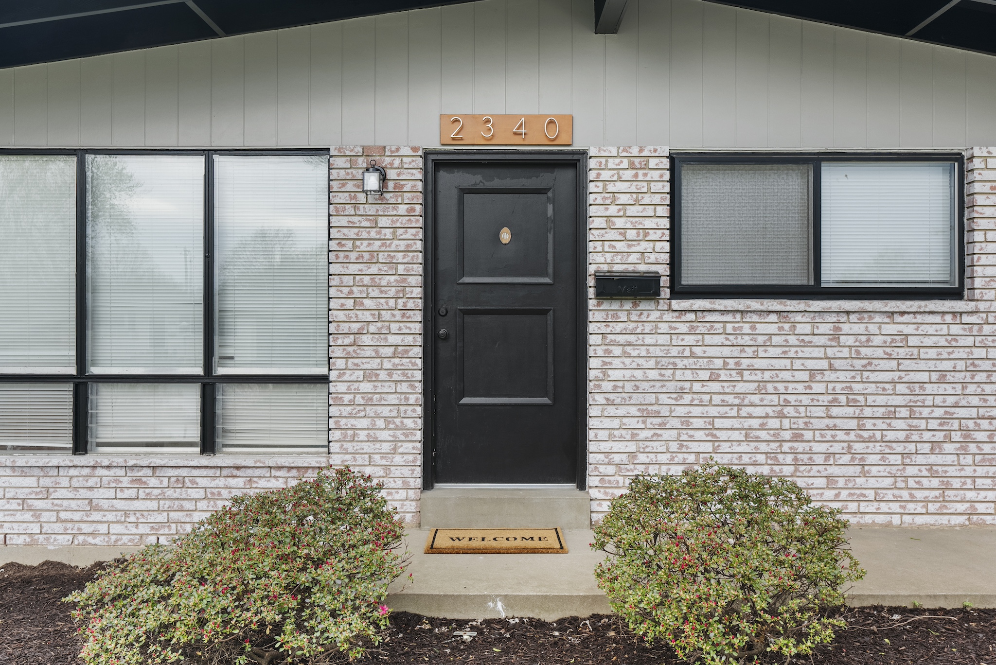 3 Bedrooms Bedrooms, ,1 BathroomBathrooms,Woodford Rentals,For Rent,1345