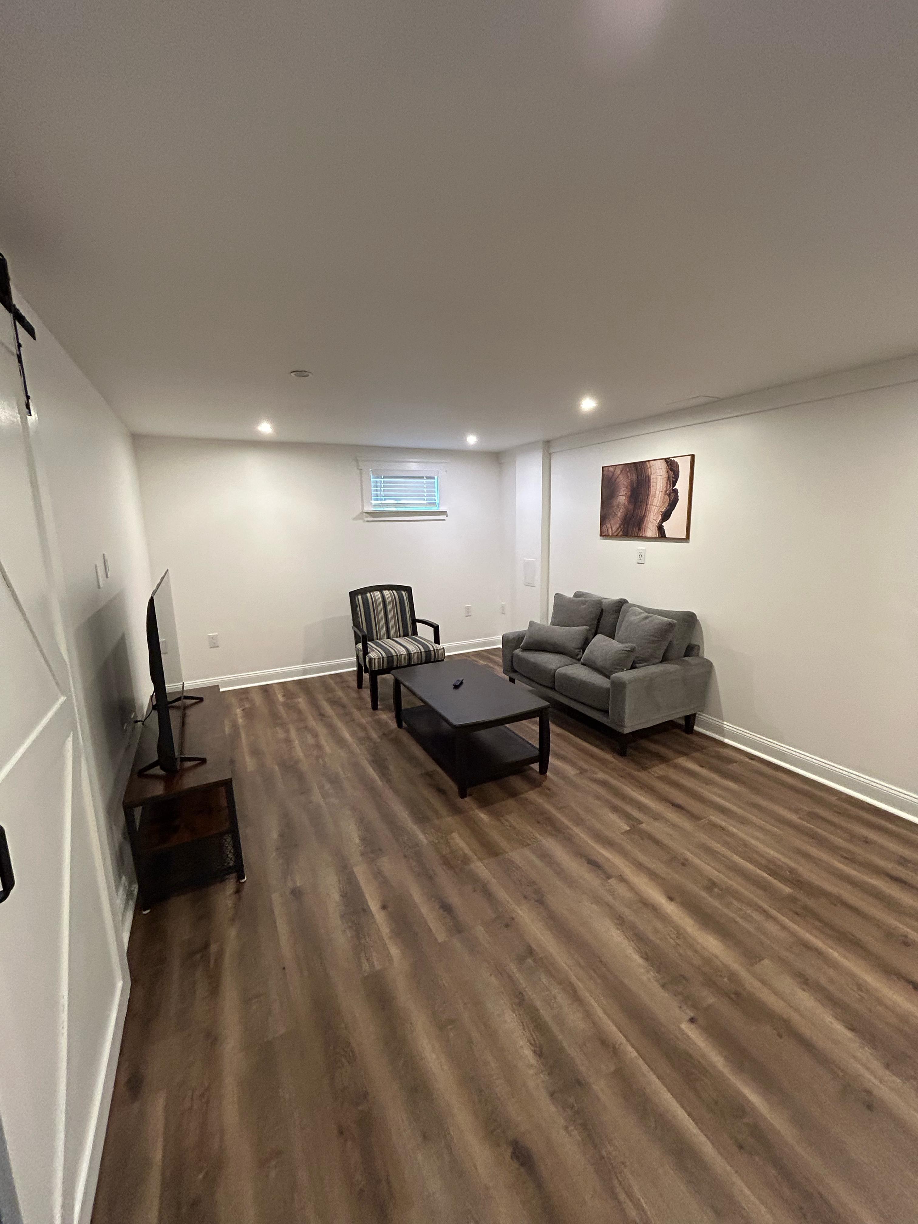 3 Bedrooms Bedrooms, ,1 BathroomBathrooms,Woodford Rentals,For Rent,1348