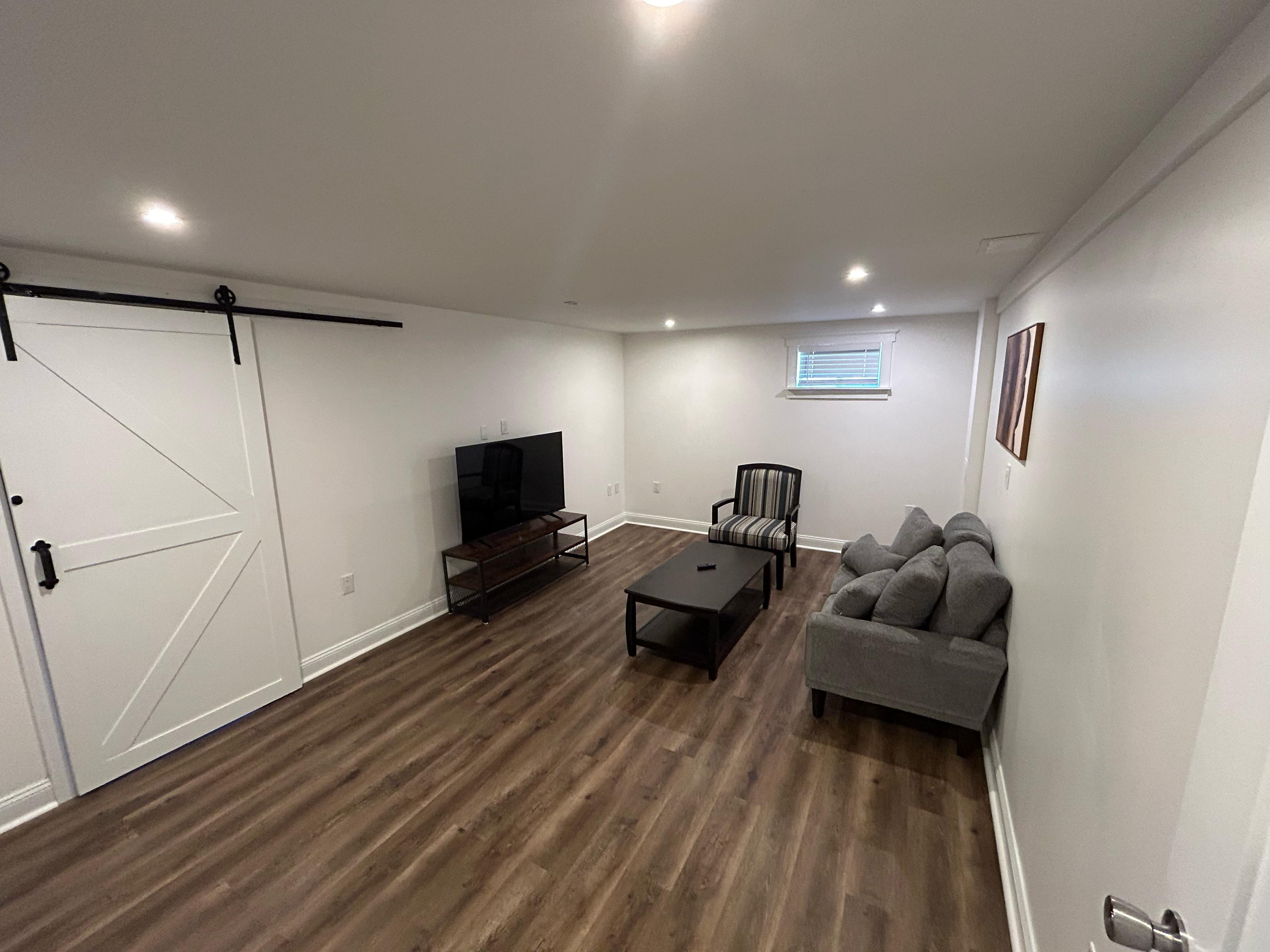 3 Bedrooms Bedrooms, ,1 BathroomBathrooms,Woodford Rentals,For Rent,1348