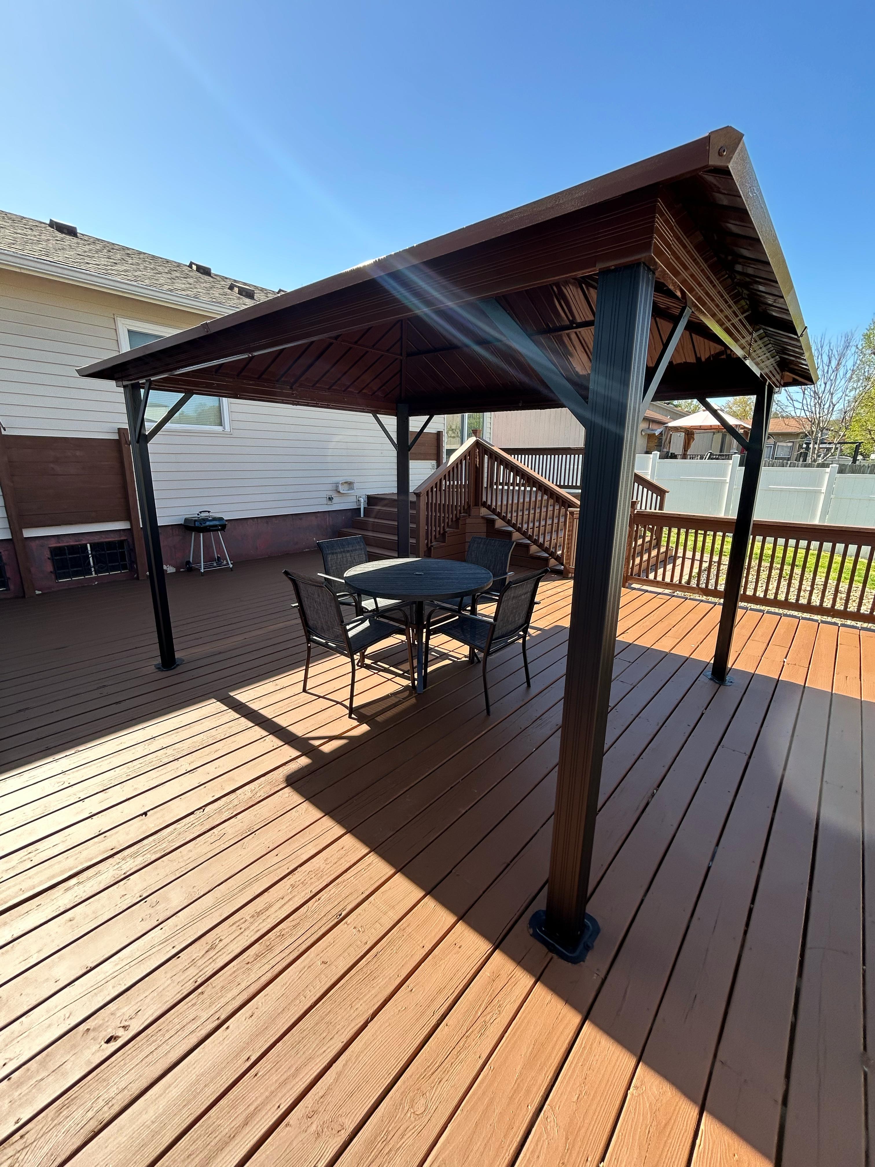 3 Bedrooms Bedrooms, ,1 BathroomBathrooms,Woodford Rentals,For Rent,1348