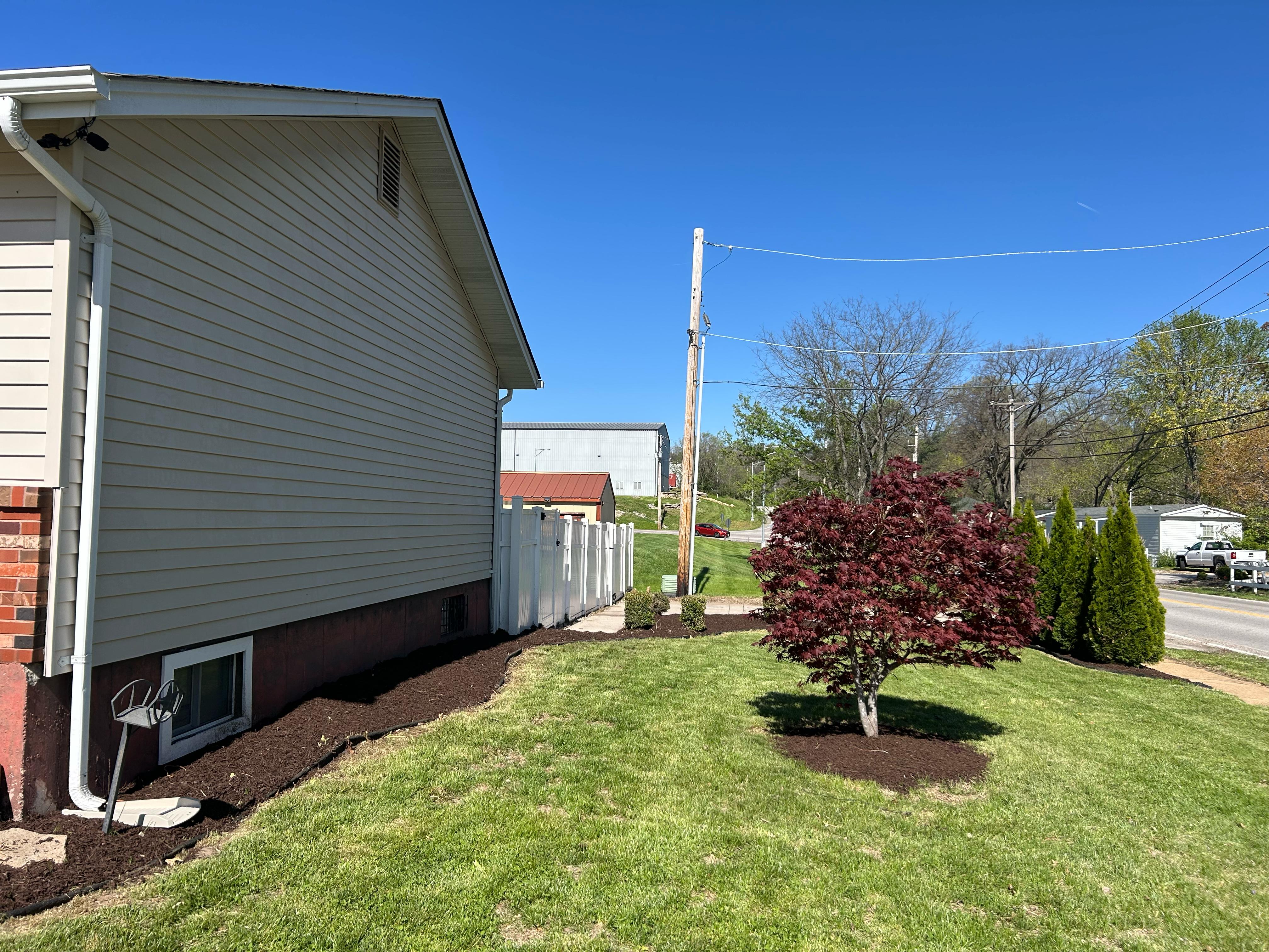 3 Bedrooms Bedrooms, ,1 BathroomBathrooms,Woodford Rentals,For Rent,1348
