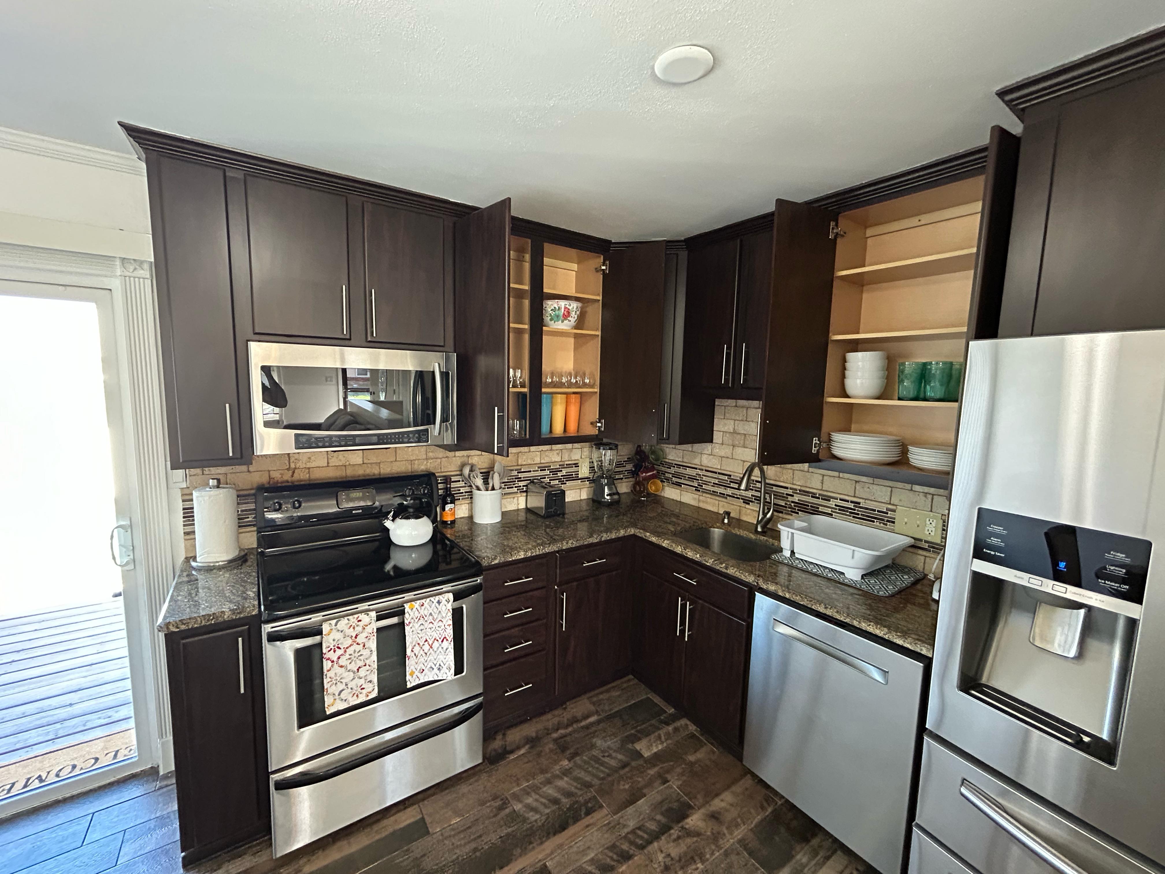 3 Bedrooms Bedrooms, ,1 BathroomBathrooms,Woodford Rentals,For Rent,1348