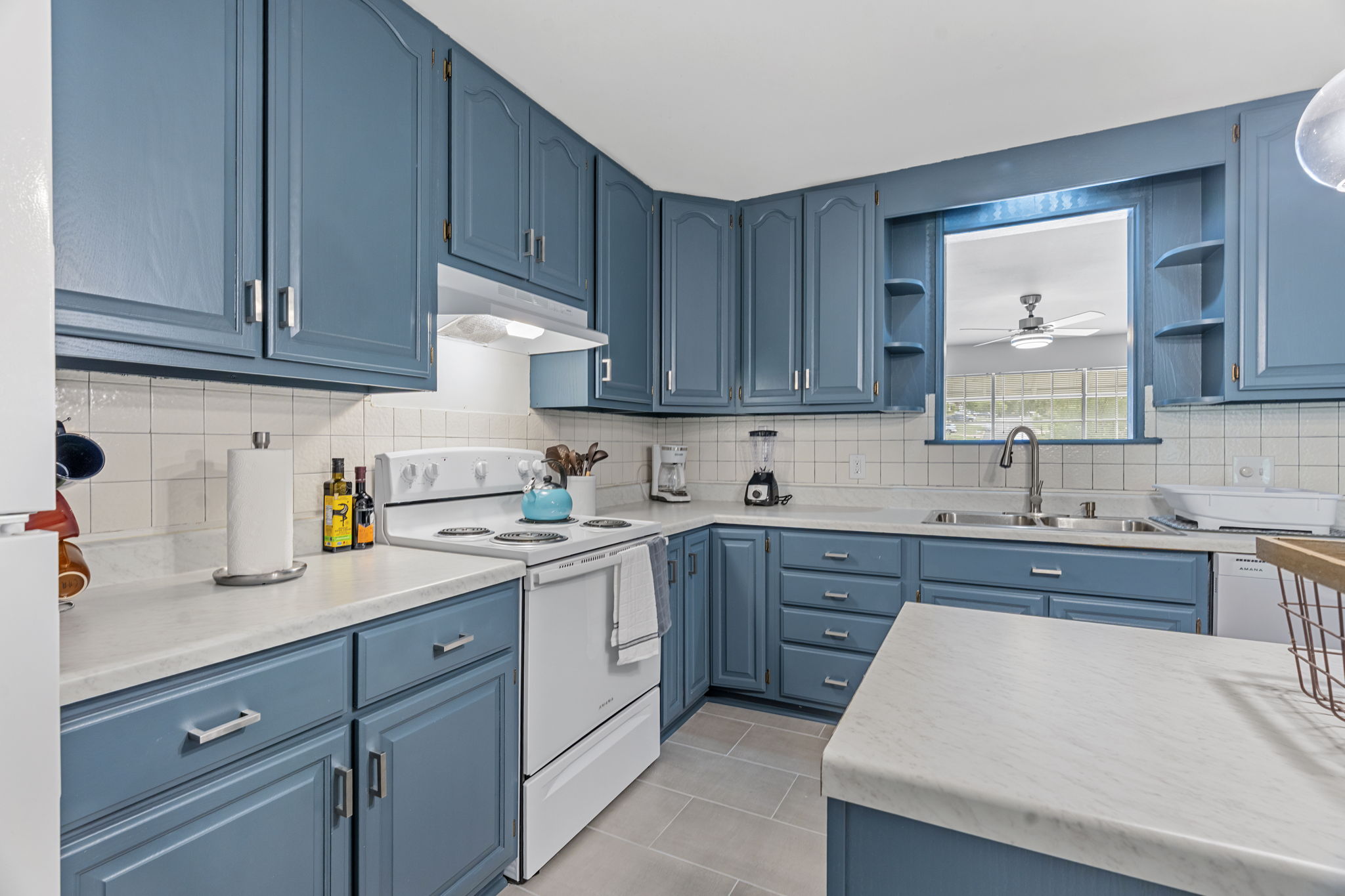 3 Bedrooms Bedrooms, ,2 BathroomsBathrooms,Woodford Rentals,For Rent,1357
