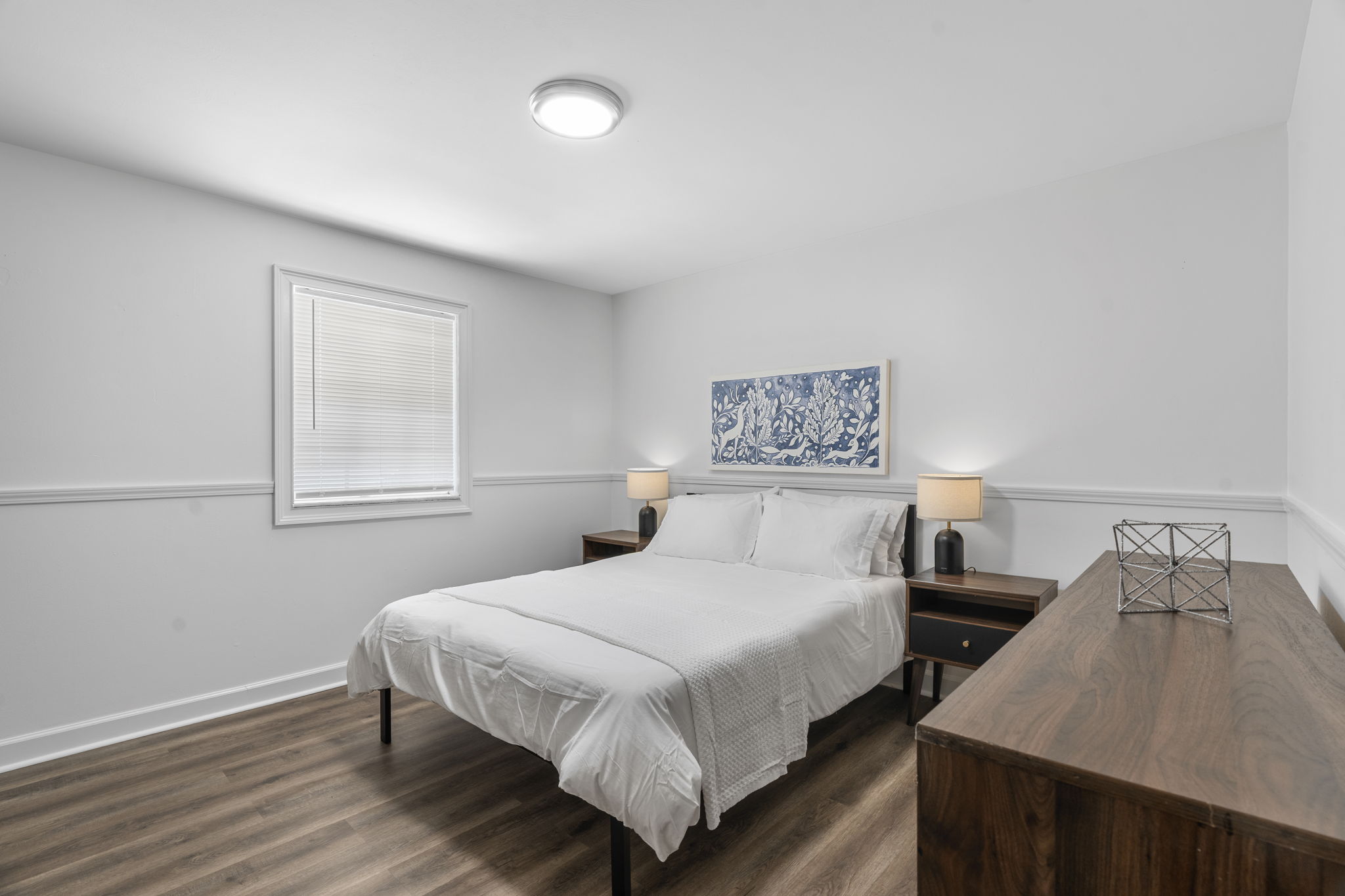 3 Bedrooms Bedrooms, ,2 BathroomsBathrooms,Woodford Rentals,For Rent,1357