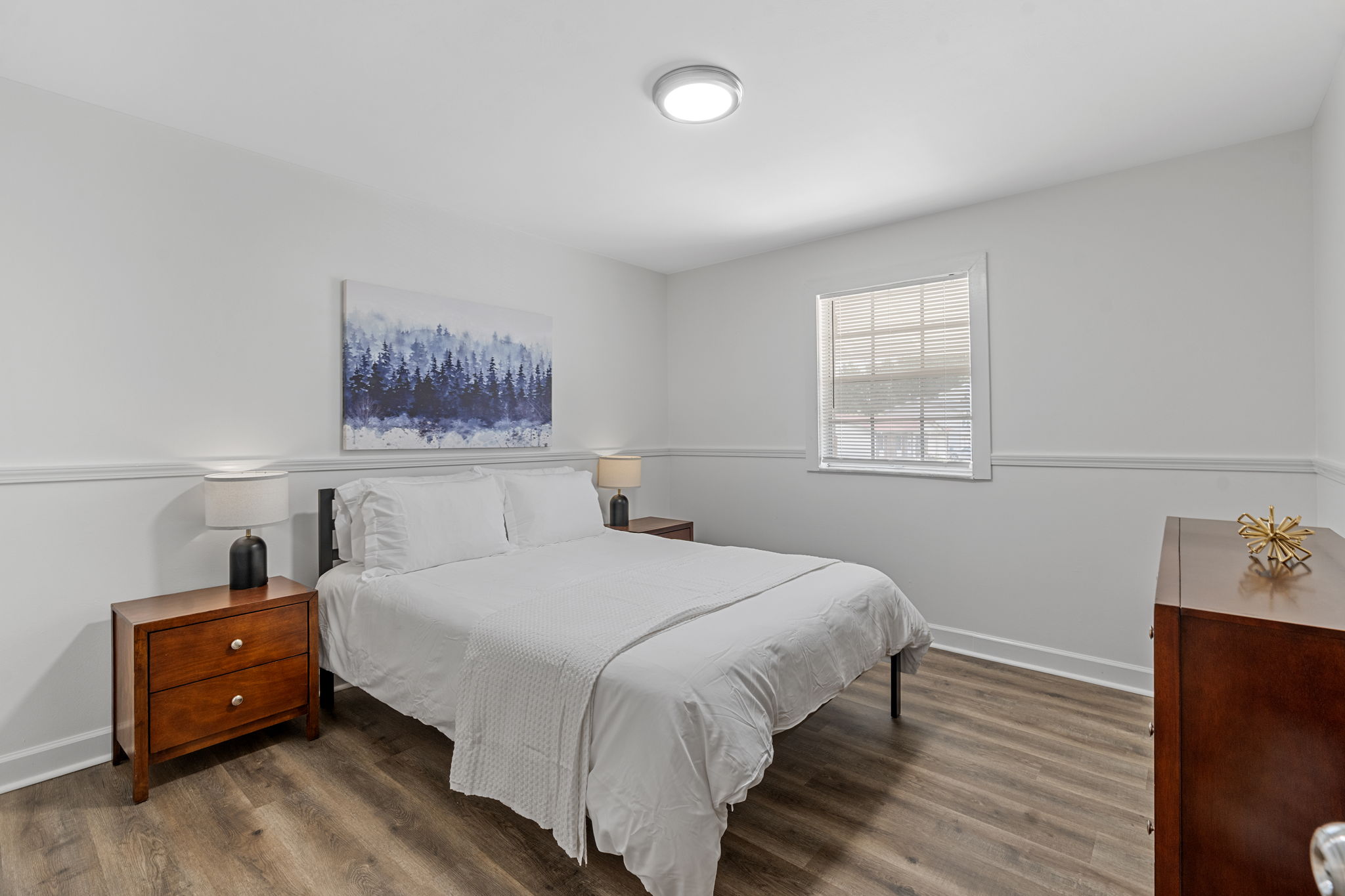 3 Bedrooms Bedrooms, ,2 BathroomsBathrooms,Woodford Rentals,For Rent,1357