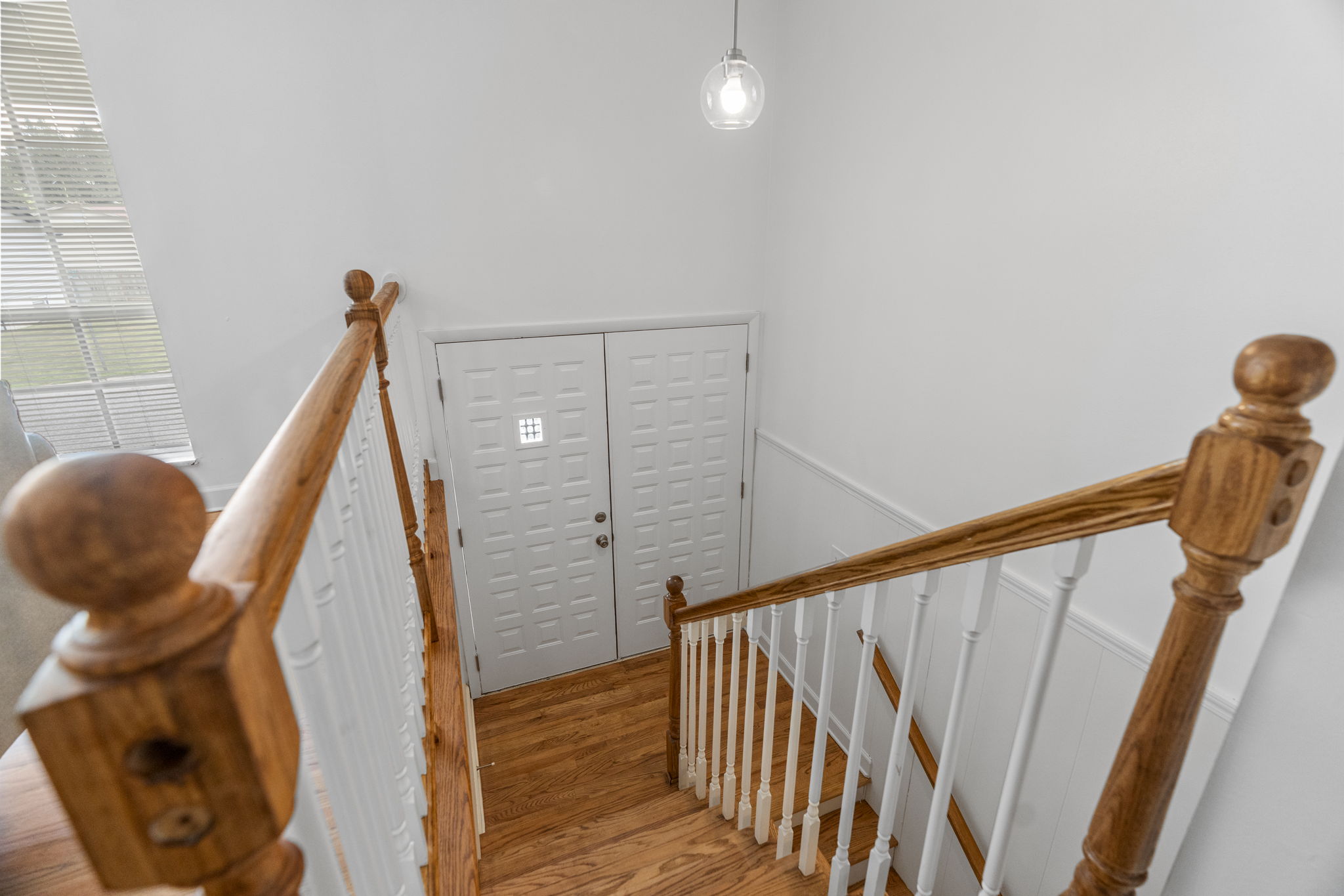 3 Bedrooms Bedrooms, ,2 BathroomsBathrooms,Woodford Rentals,For Rent,1357