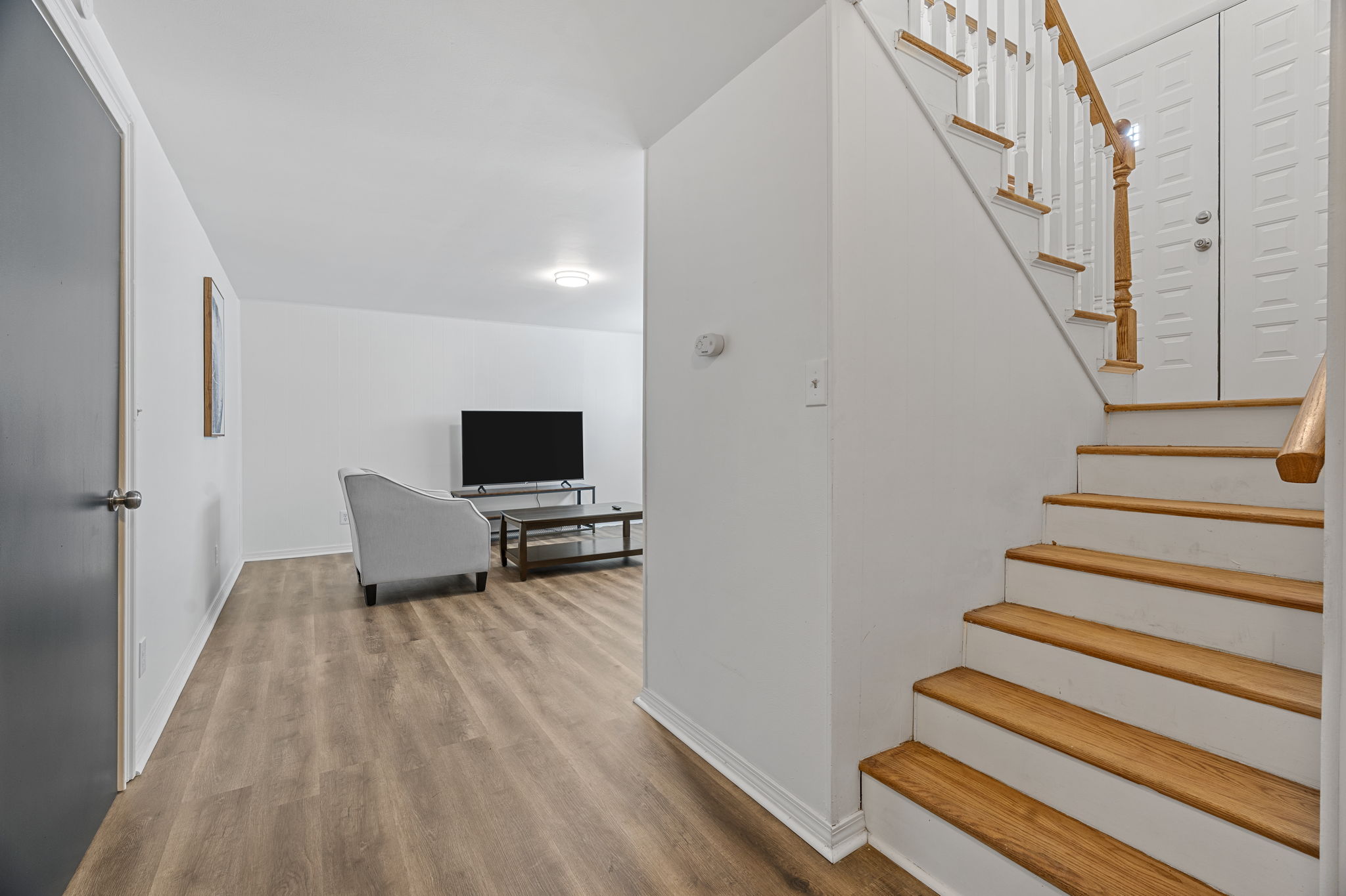 3 Bedrooms Bedrooms, ,2 BathroomsBathrooms,Woodford Rentals,For Rent,1357