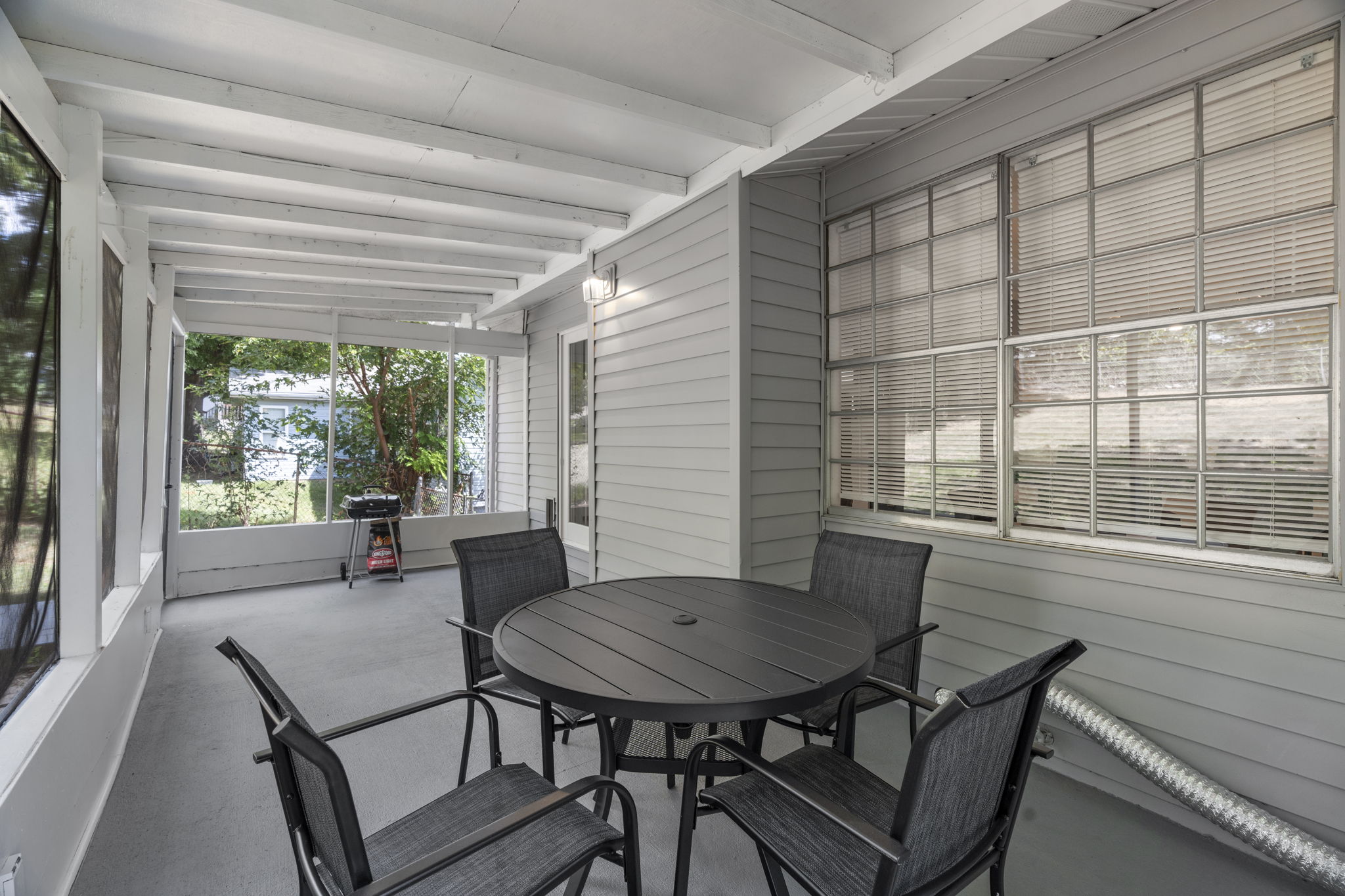 3 Bedrooms Bedrooms, ,2 BathroomsBathrooms,Woodford Rentals,For Rent,1357