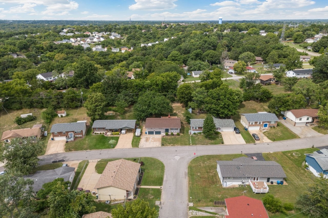 3 Bedrooms Bedrooms, ,2 BathroomsBathrooms,Woodford Rentals,For Rent,1357