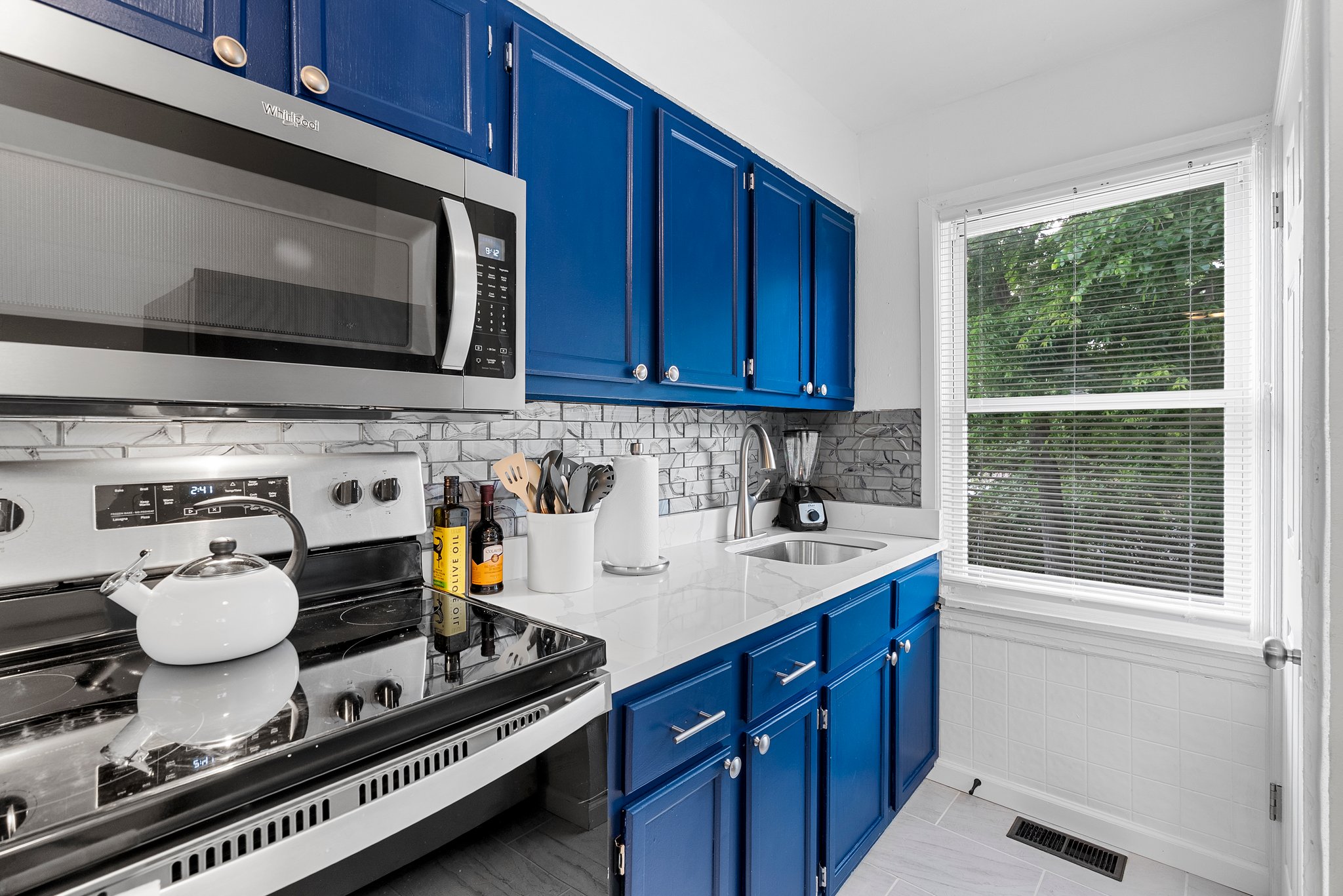 3 Bedrooms Bedrooms, ,1 BathroomBathrooms,Woodford Rentals,For Rent,1362