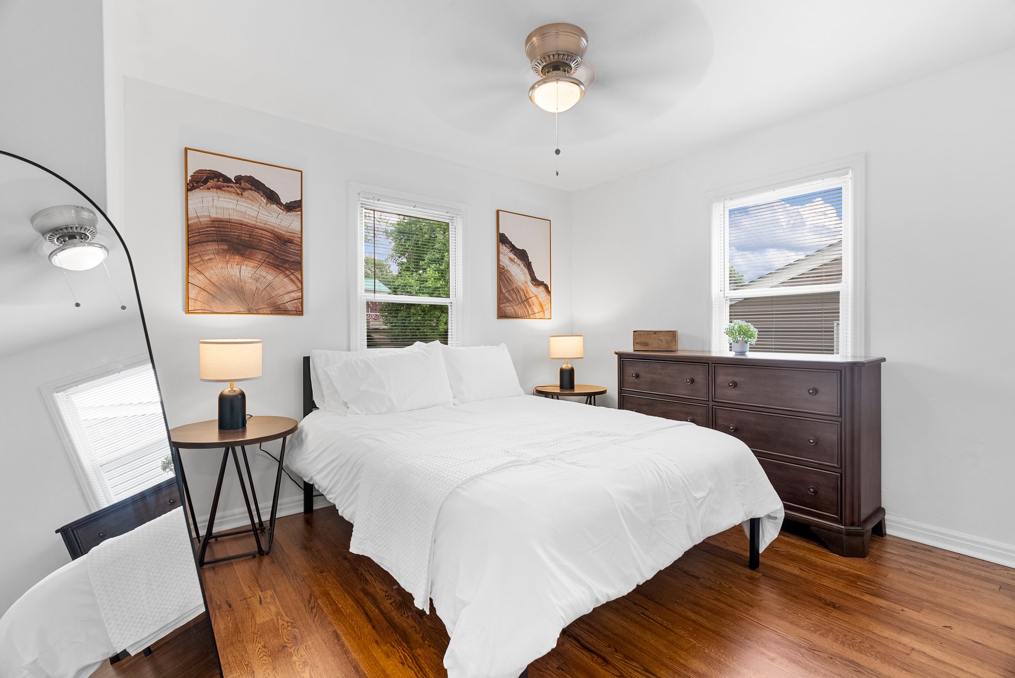 3 Bedrooms Bedrooms, ,1 BathroomBathrooms,Woodford Rentals,For Rent,1362