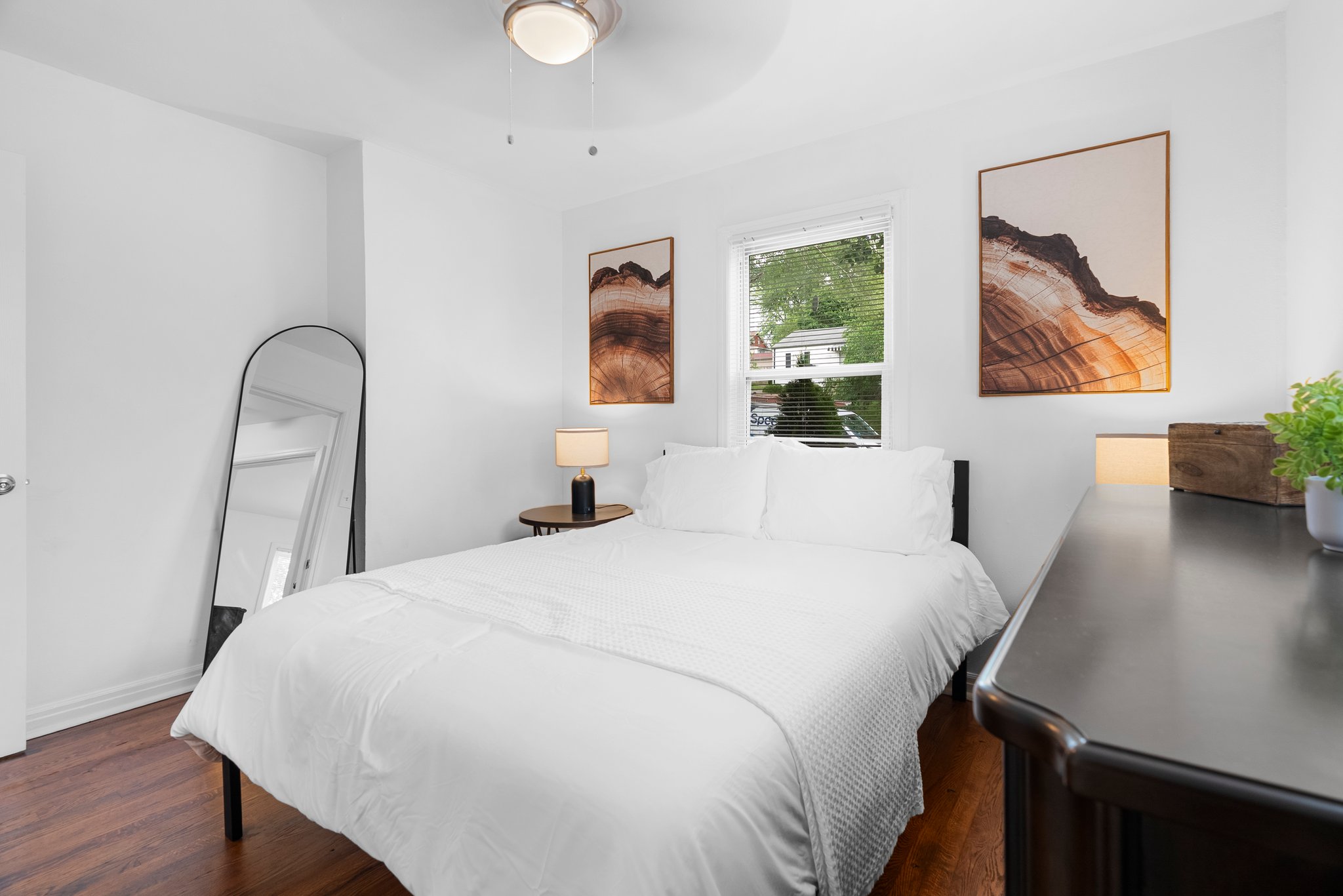 3 Bedrooms Bedrooms, ,1 BathroomBathrooms,Woodford Rentals,For Rent,1362