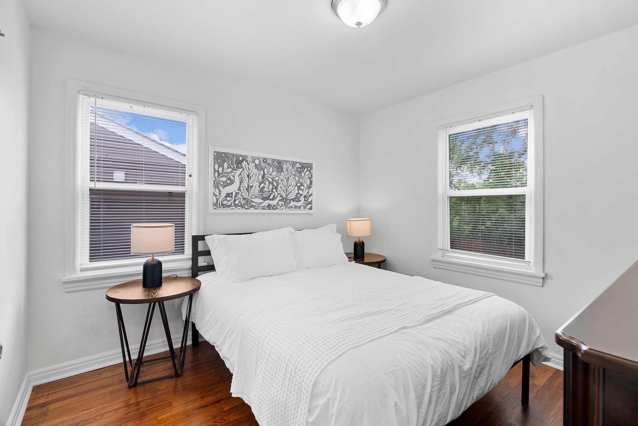 3 Bedrooms Bedrooms, ,1 BathroomBathrooms,Woodford Rentals,For Rent,1362