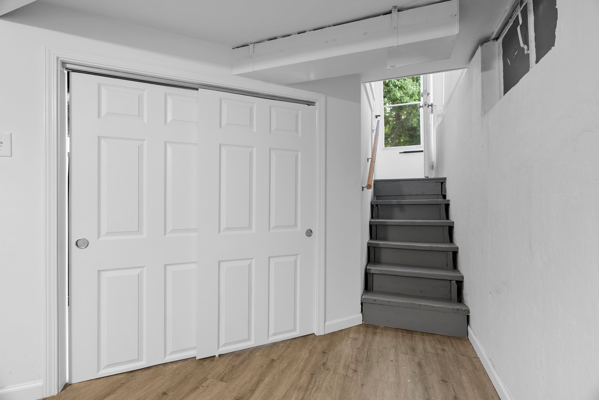 3 Bedrooms Bedrooms, ,1 BathroomBathrooms,Woodford Rentals,For Rent,1362