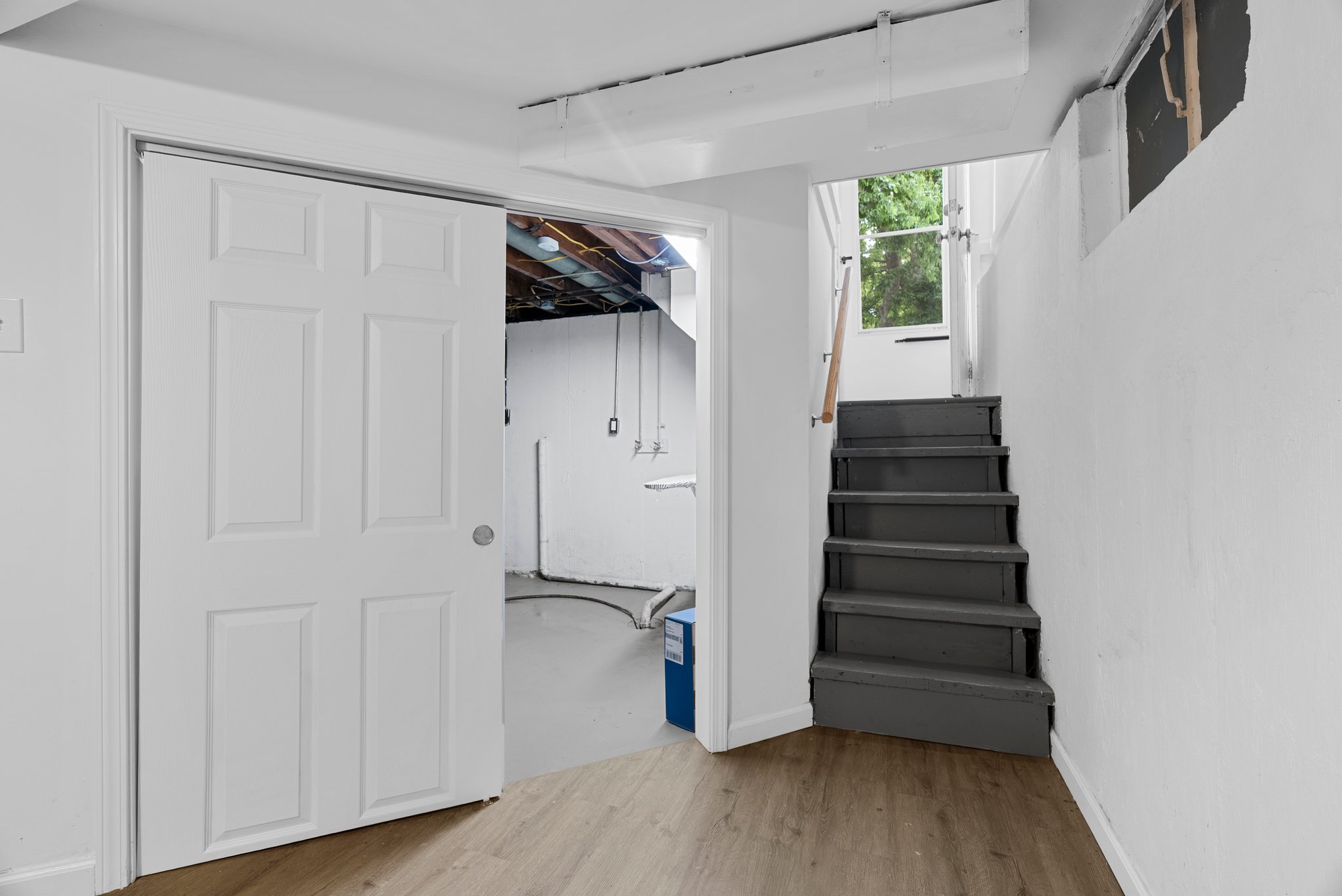 3 Bedrooms Bedrooms, ,1 BathroomBathrooms,Woodford Rentals,For Rent,1362