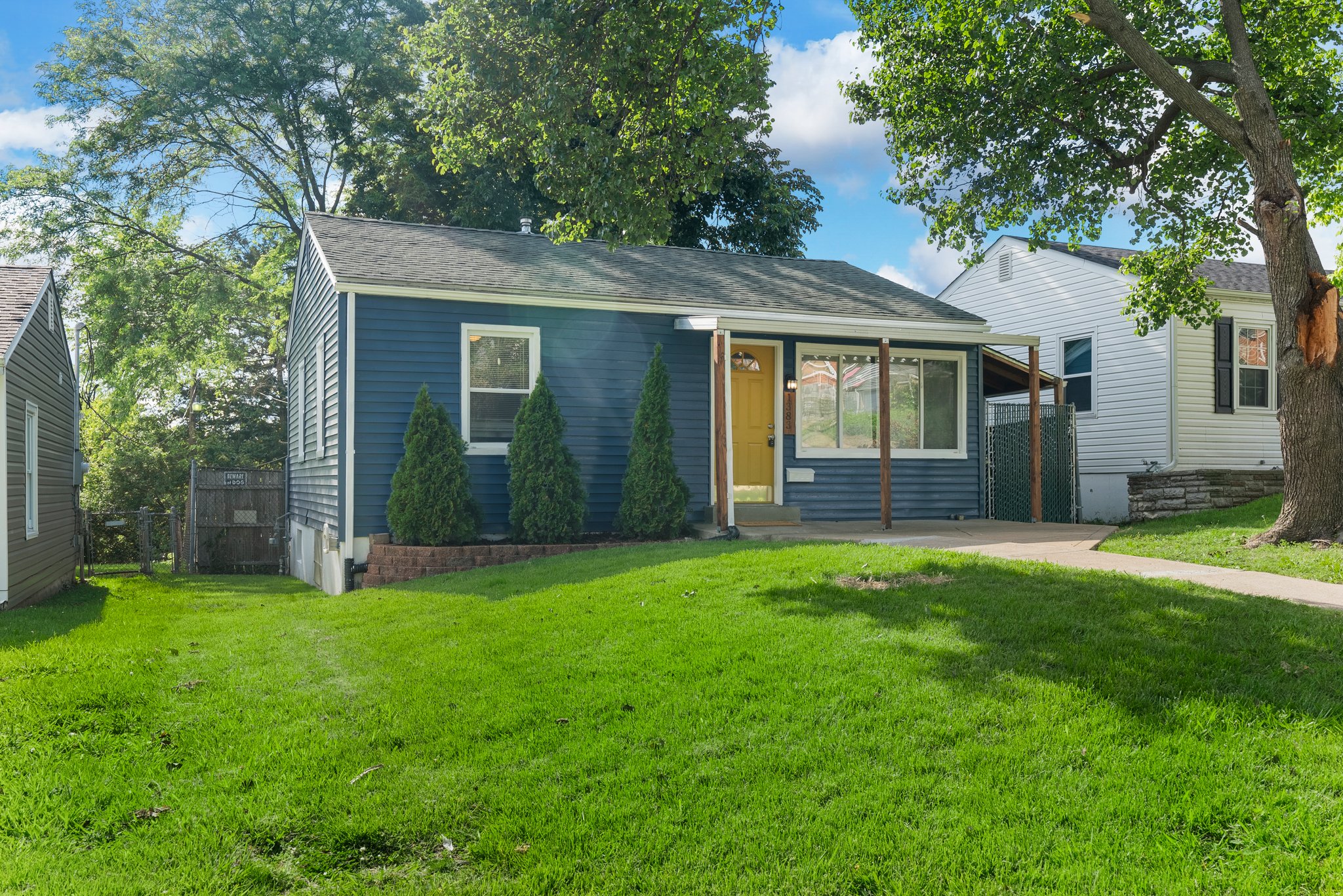 3 Bedrooms Bedrooms, ,1 BathroomBathrooms,Woodford Rentals,For Rent,1362