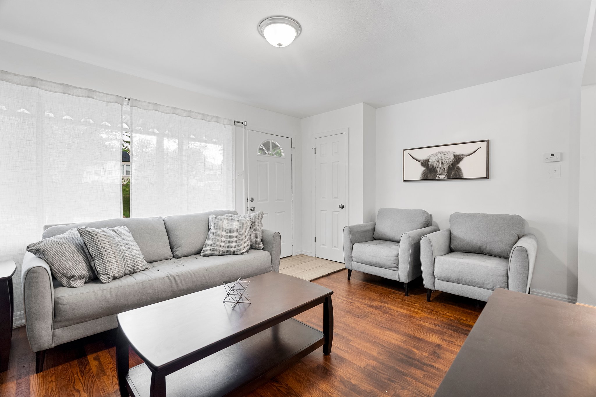 3 Bedrooms Bedrooms, ,1 BathroomBathrooms,Woodford Rentals,For Rent,1362