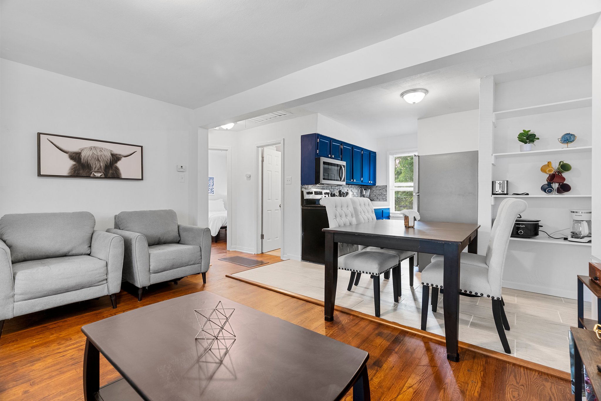 3 Bedrooms Bedrooms, ,1 BathroomBathrooms,Woodford Rentals,For Rent,1362