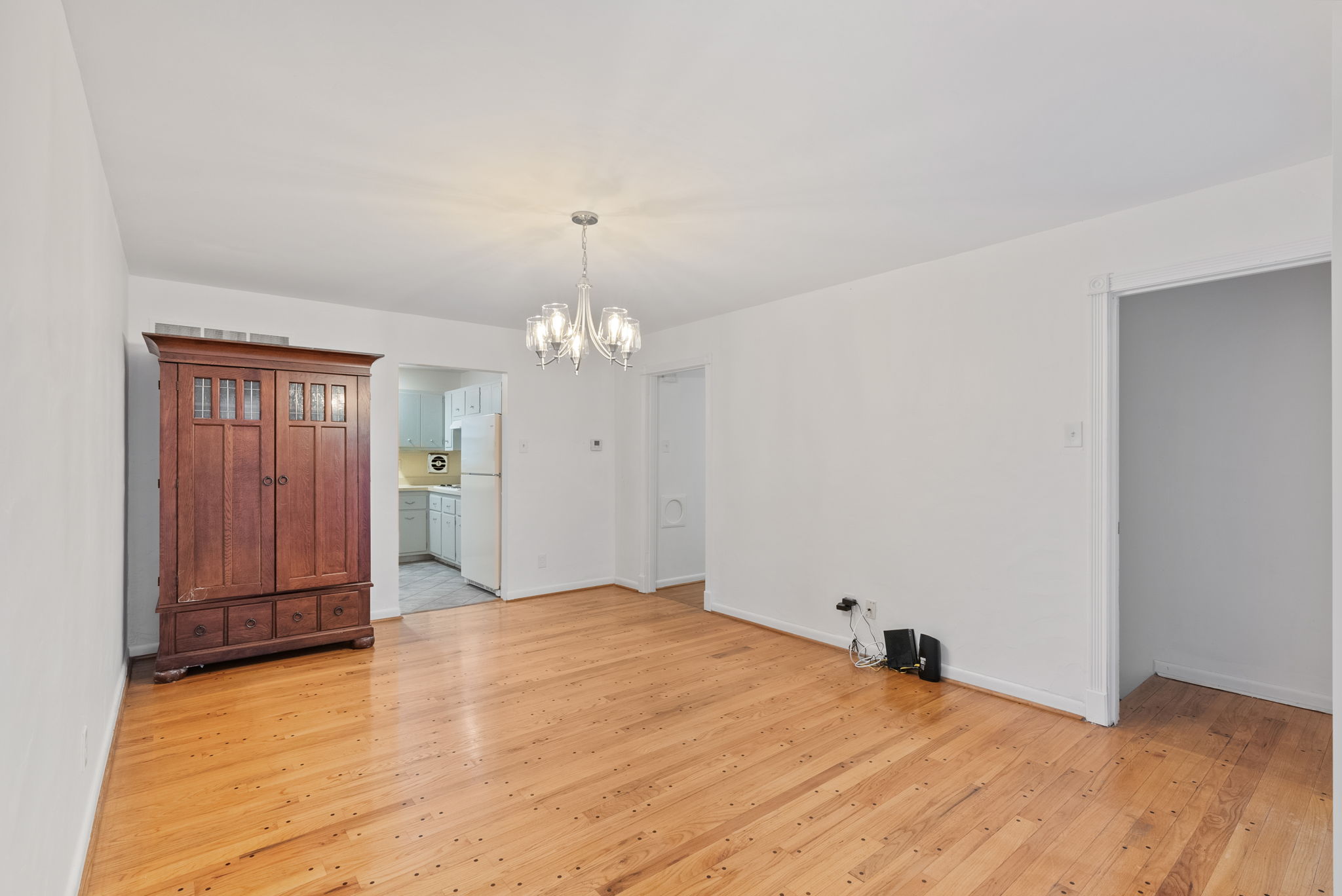 4 Bedrooms Bedrooms, ,2 BathroomsBathrooms,Woodford Rentals,For Rent,1367