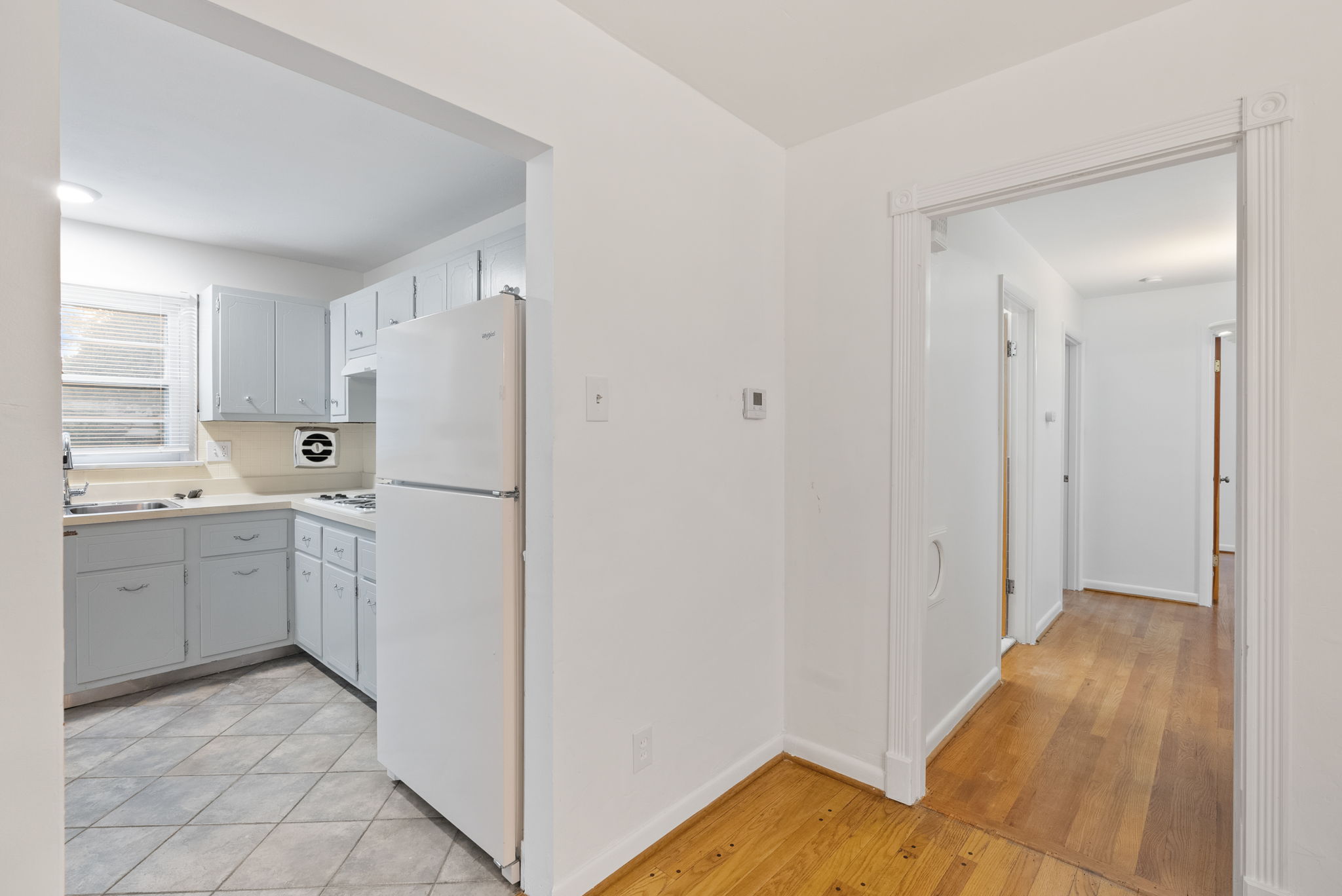 4 Bedrooms Bedrooms, ,2 BathroomsBathrooms,Woodford Rentals,For Rent,1367