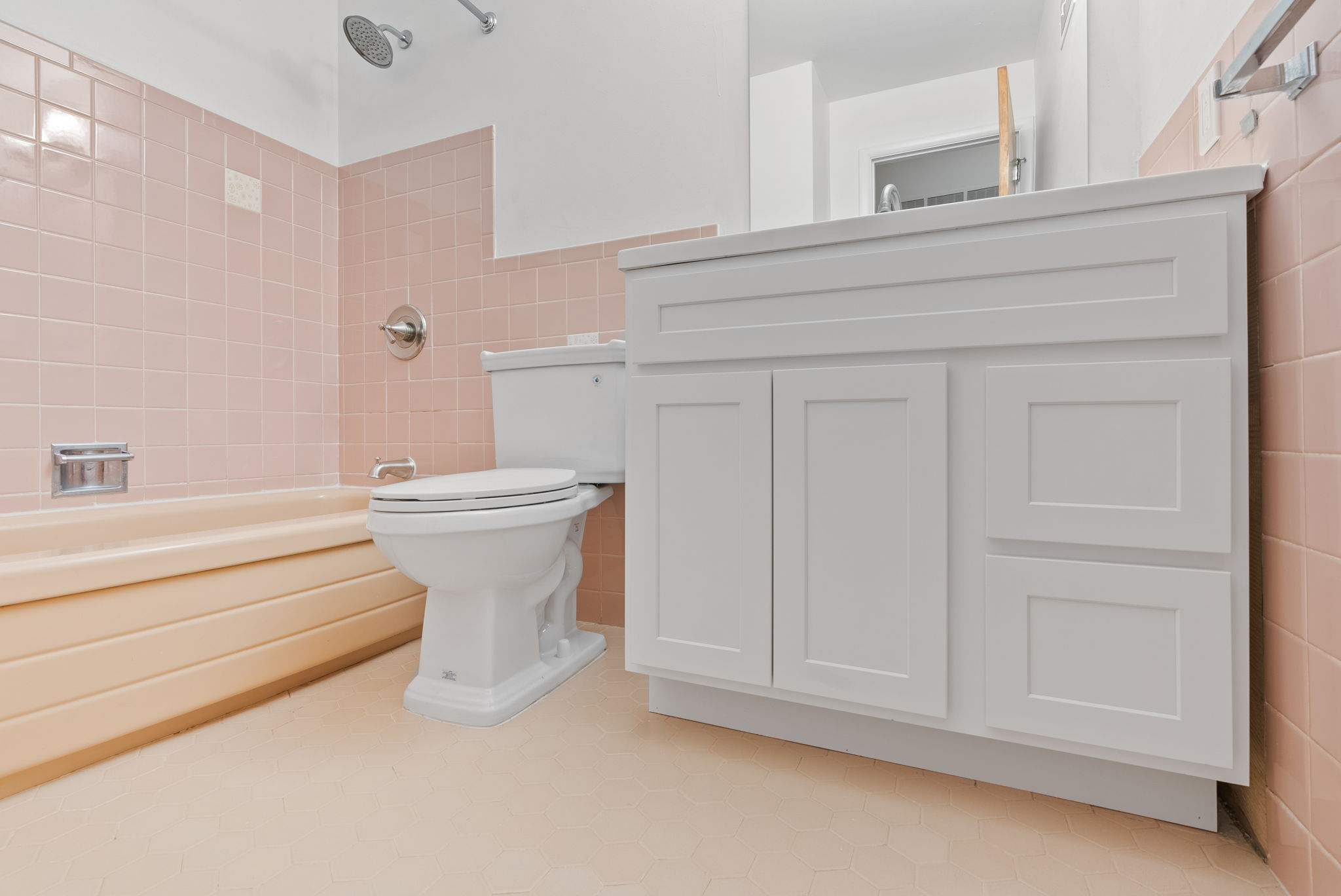 4 Bedrooms Bedrooms, ,2 BathroomsBathrooms,Woodford Rentals,For Rent,1367