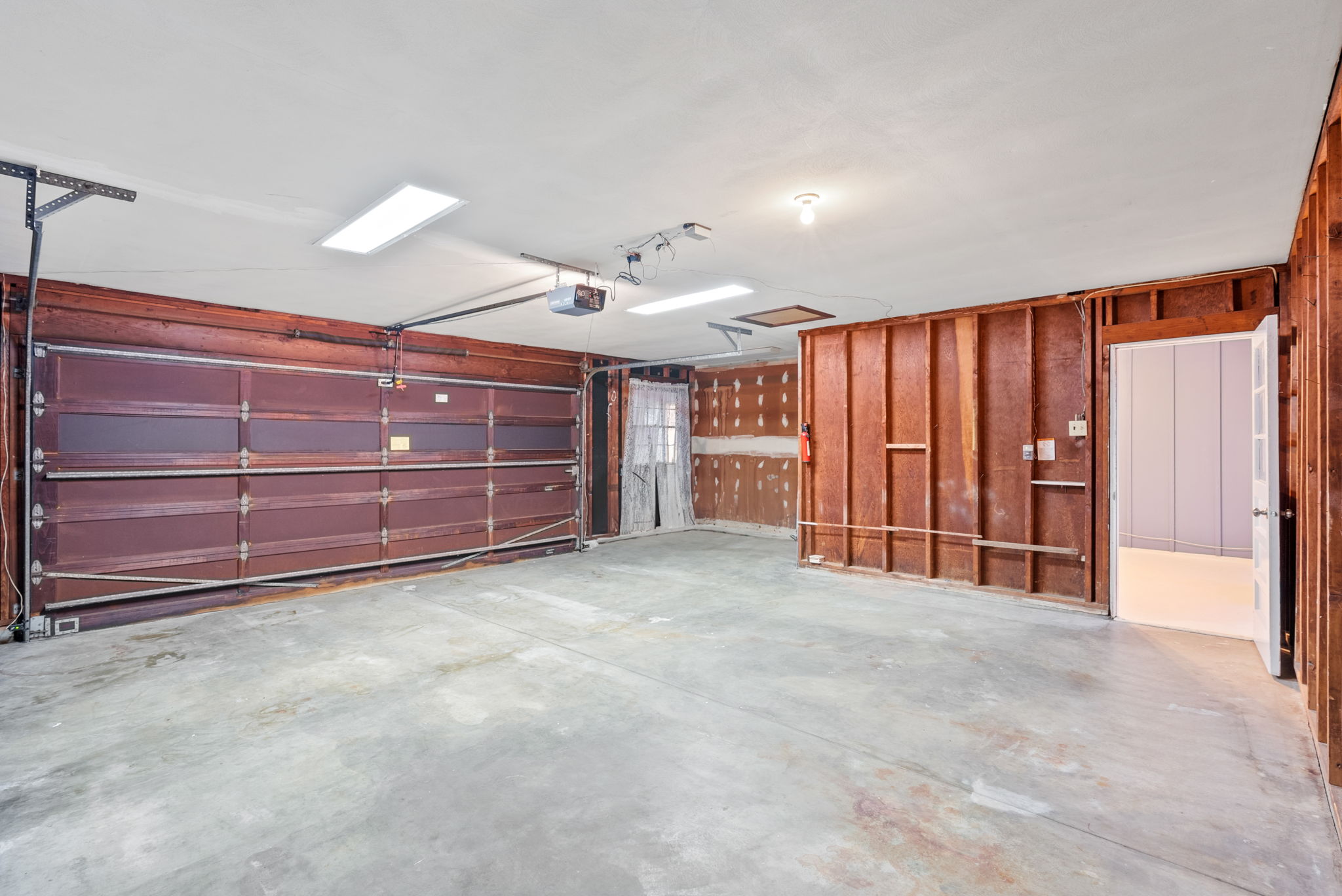 4 Bedrooms Bedrooms, ,2 BathroomsBathrooms,Woodford Rentals,For Rent,1367