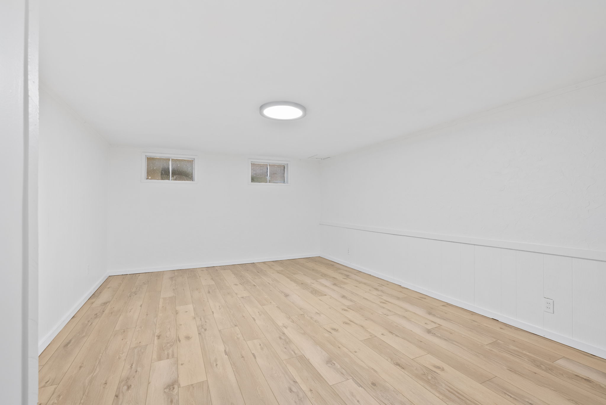 4 Bedrooms Bedrooms, ,2 BathroomsBathrooms,Woodford Rentals,For Rent,1367