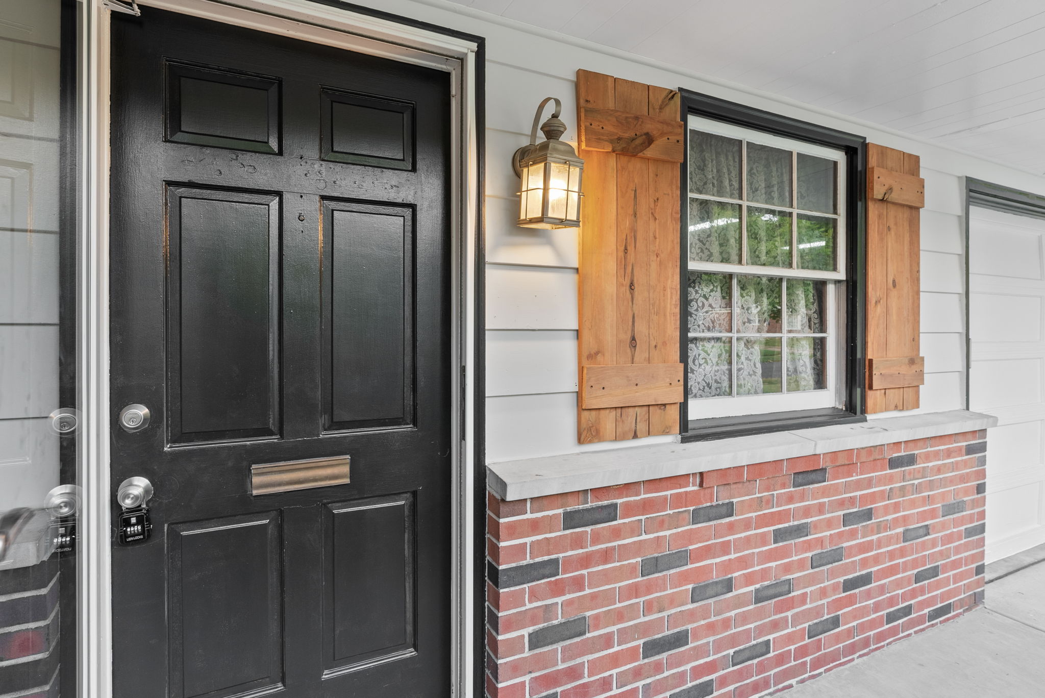 4 Bedrooms Bedrooms, ,2 BathroomsBathrooms,Woodford Rentals,For Rent,1367