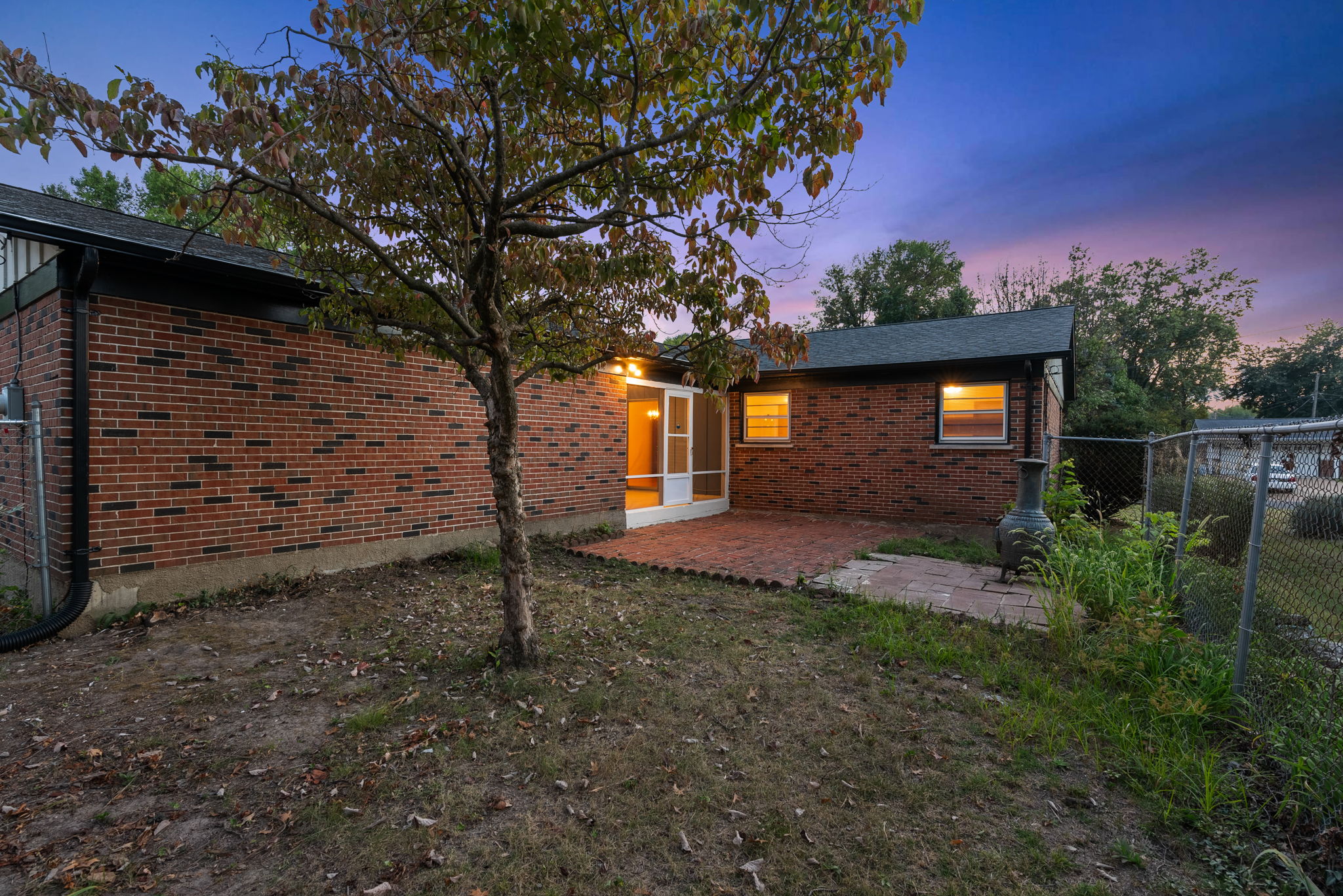4 Bedrooms Bedrooms, ,2 BathroomsBathrooms,Woodford Rentals,For Rent,1367