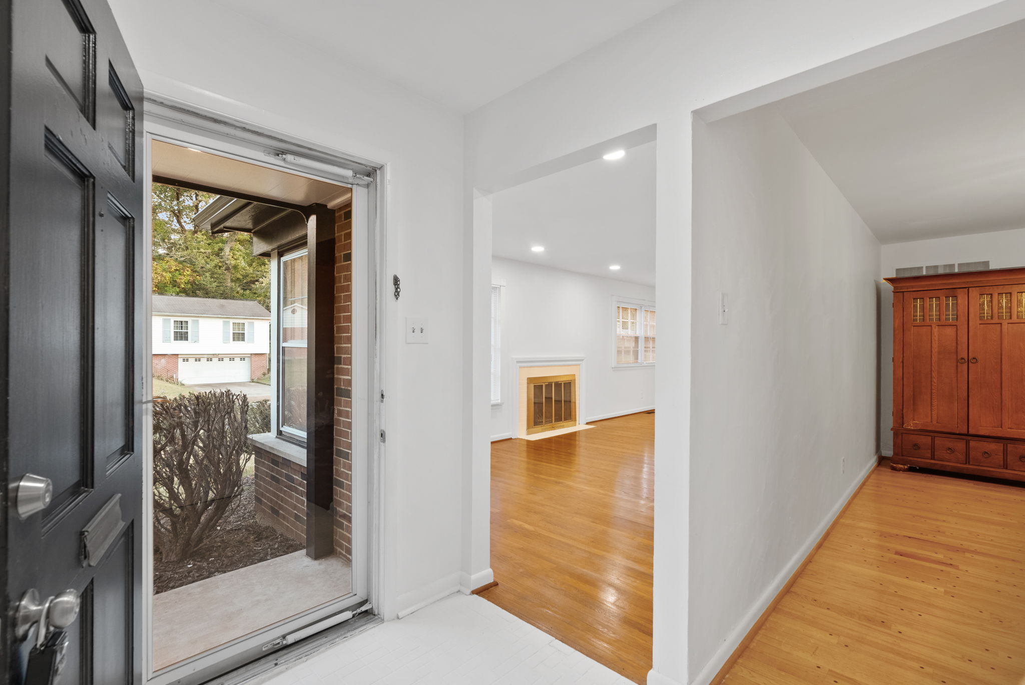 4 Bedrooms Bedrooms, ,2 BathroomsBathrooms,Woodford Rentals,For Rent,1367