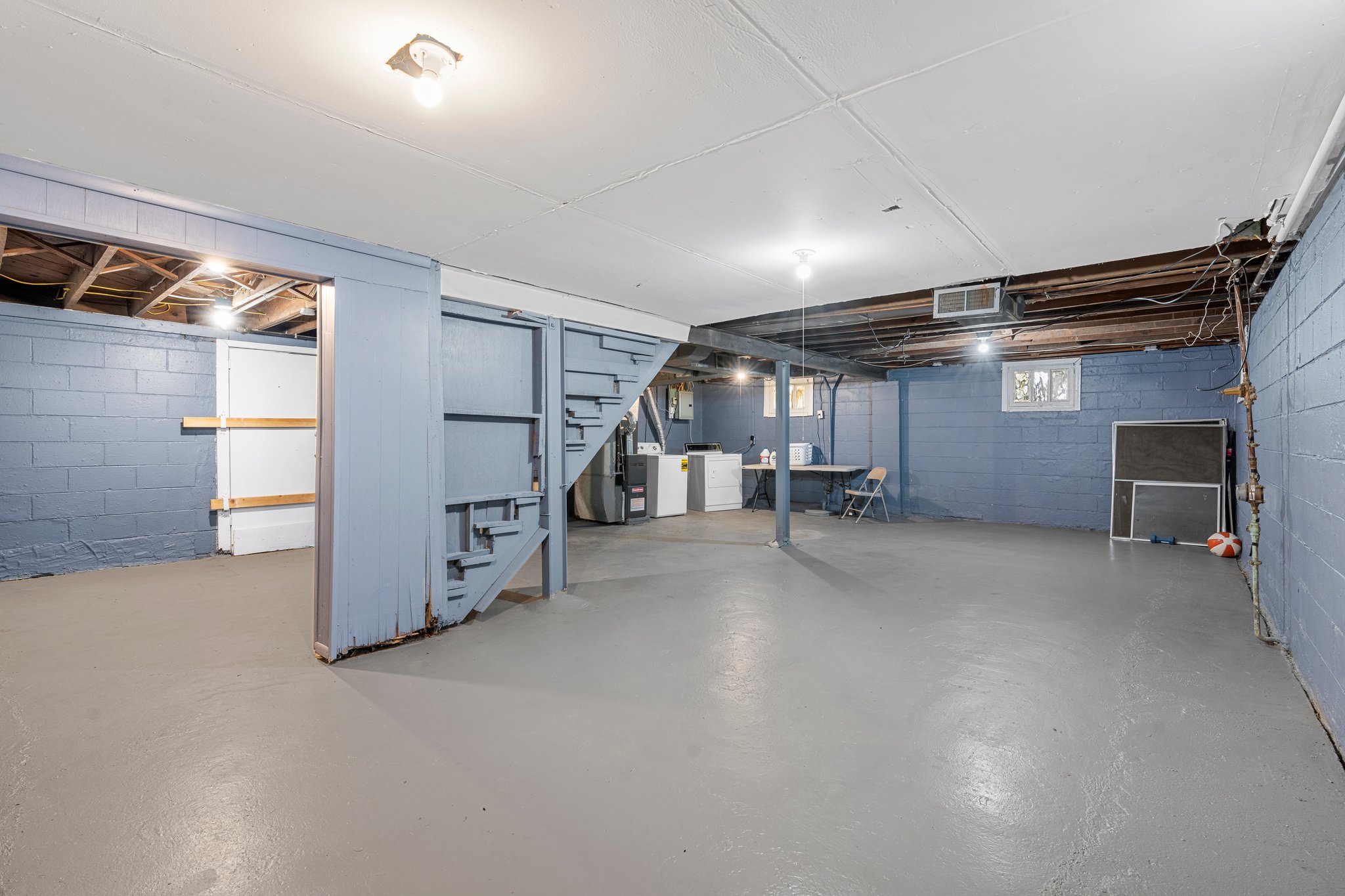 2 Bedrooms Bedrooms, ,1 BathroomBathrooms,Woodford Rentals,For Rent,1369