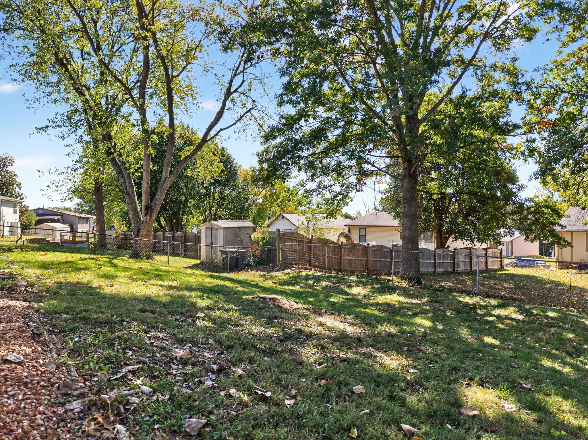 3 Bedrooms Bedrooms, ,2 BathroomsBathrooms,Woodford Rentals,For Rent,1370