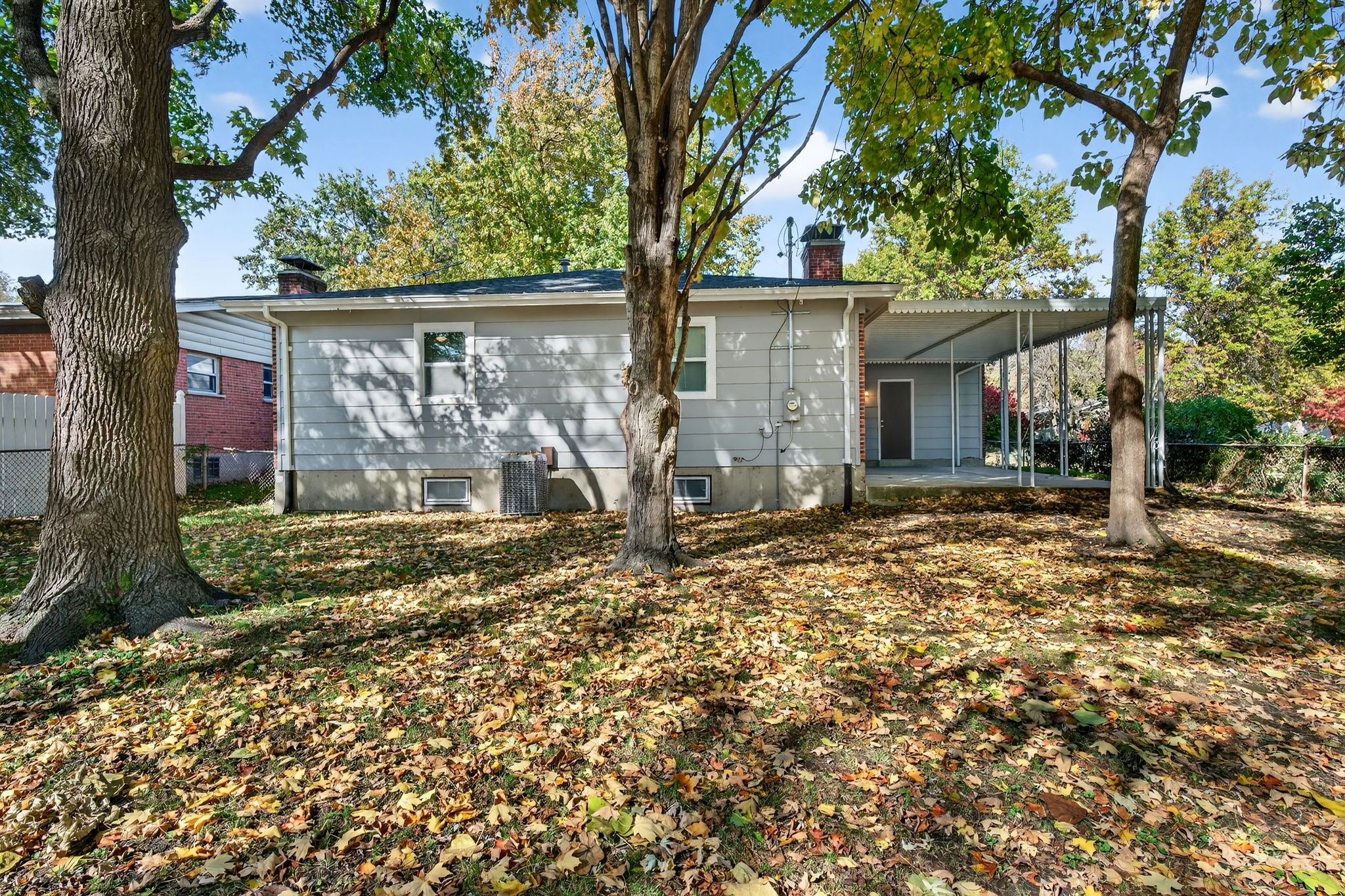 3 Bedrooms Bedrooms, ,2 BathroomsBathrooms,Woodford Rentals,For Rent,1370