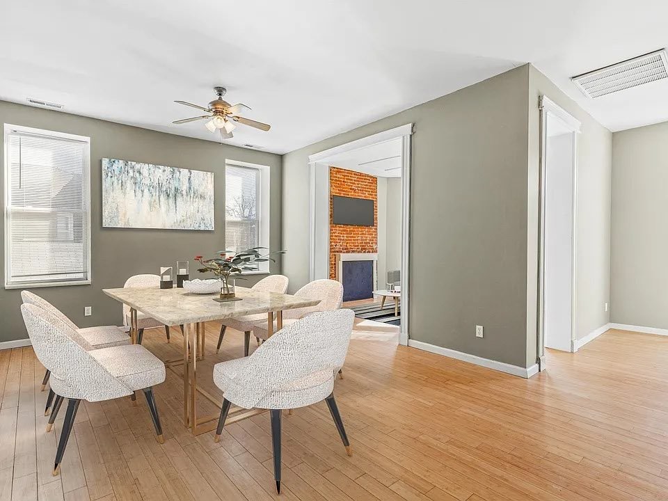 3 Bedrooms Bedrooms, ,2 BathroomsBathrooms,Woodford Homes,Short Term Rentals,1383