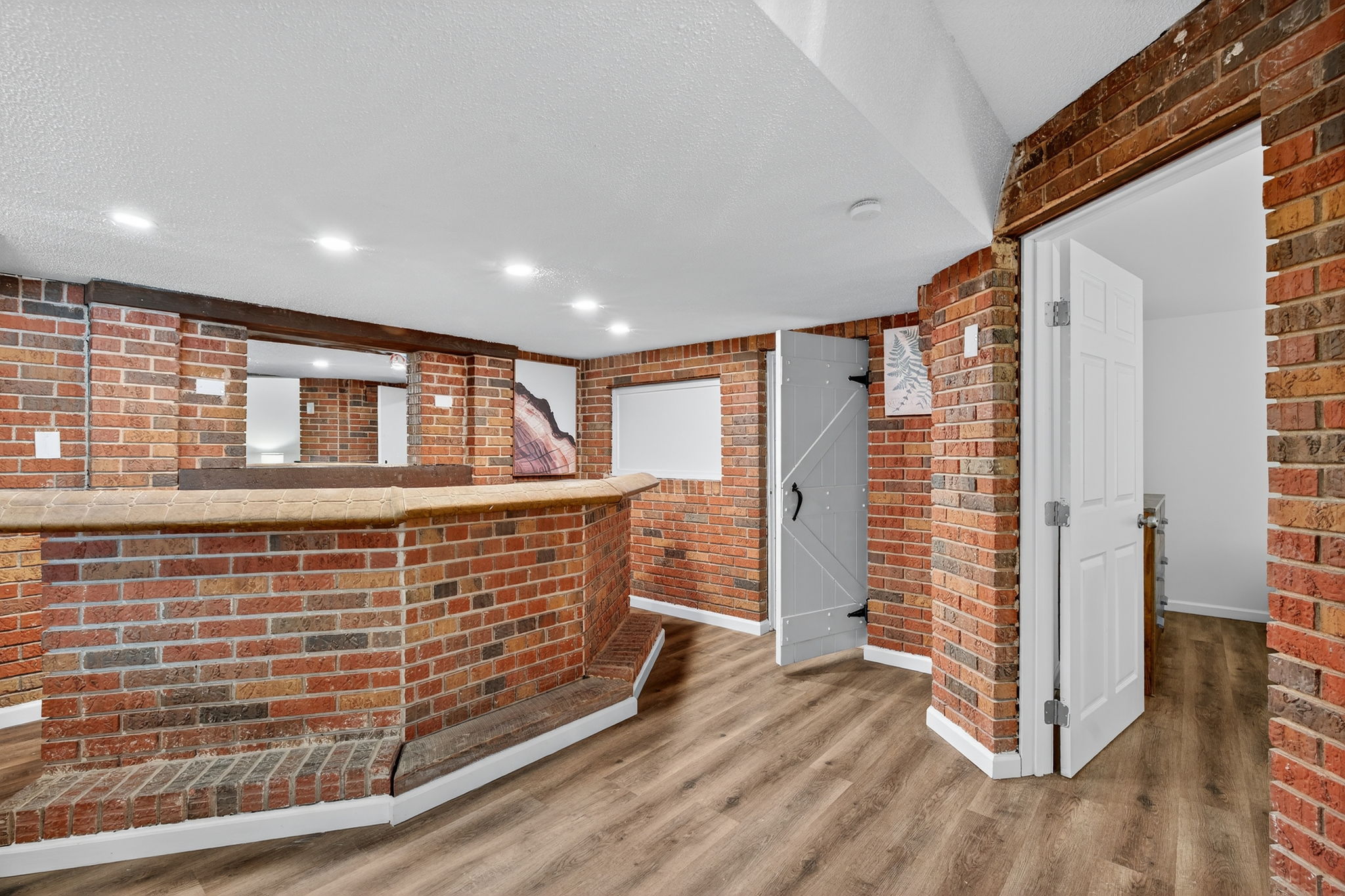 4 Bedrooms Bedrooms, ,2 BathroomsBathrooms,Woodford Rentals,For Rent,1385