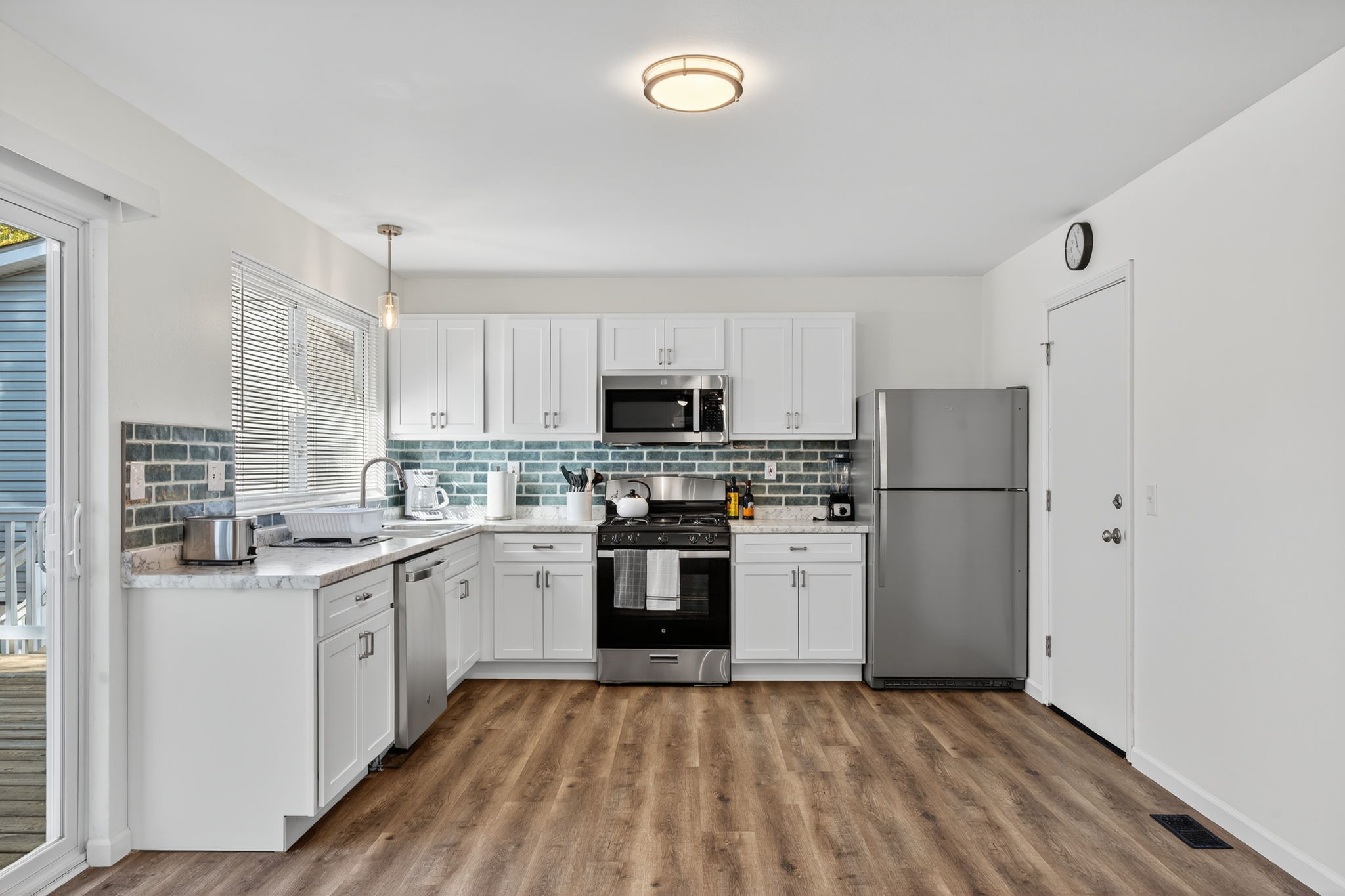 5 Bedrooms Bedrooms, ,3 BathroomsBathrooms,Woodford Rentals,For Rent,1386