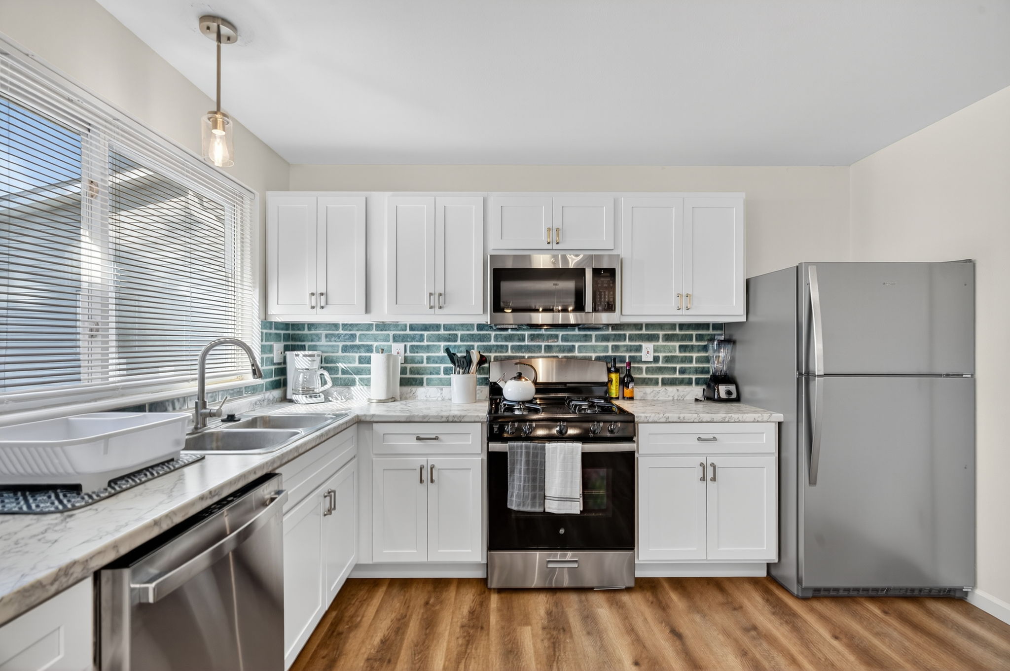 5 Bedrooms Bedrooms, ,3 BathroomsBathrooms,Woodford Rentals,For Rent,1386